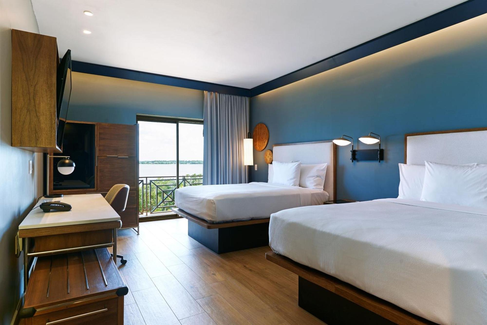 Queen Room Two Queen Beds River View