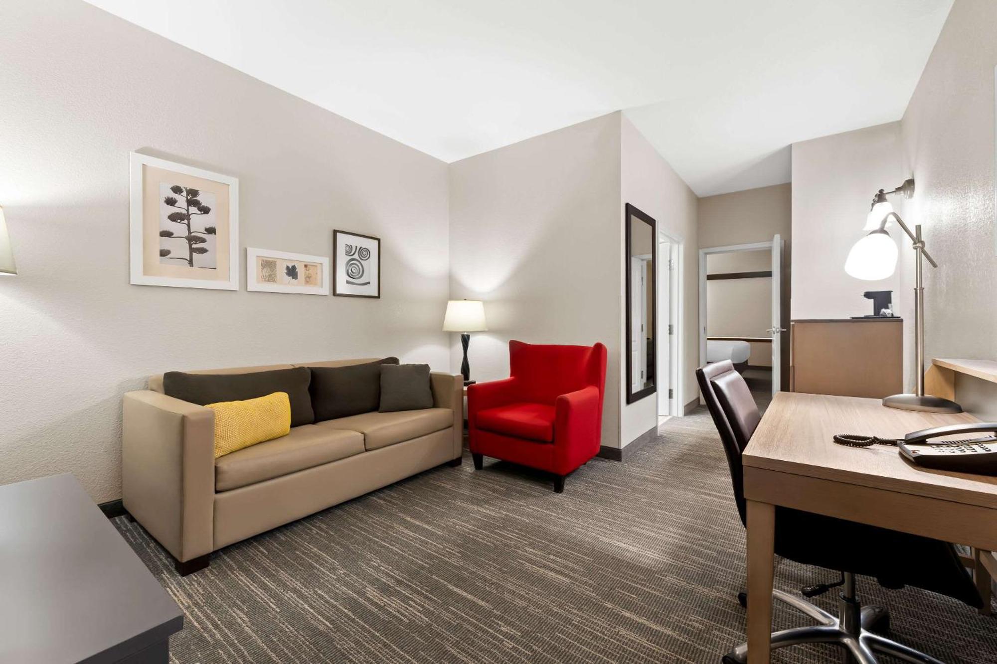 One-Bedroom Suite