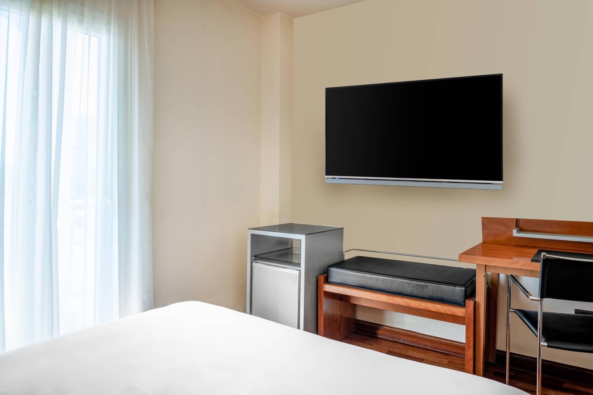 Single Room City View