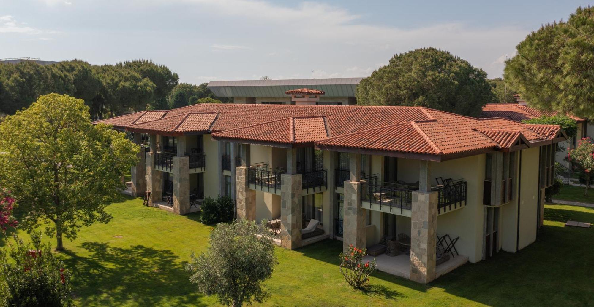 Gloria Villa