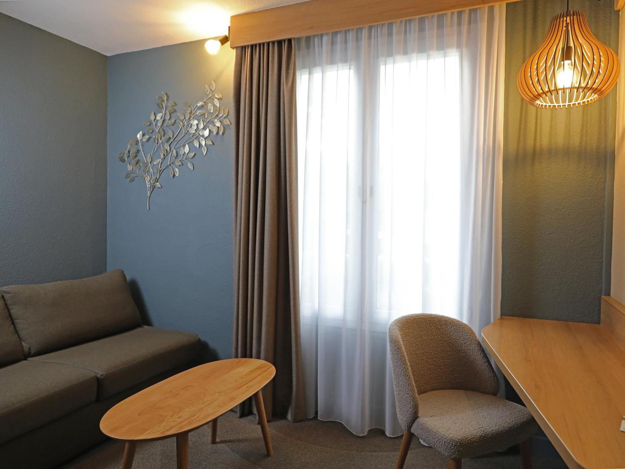 Privilege Family Room