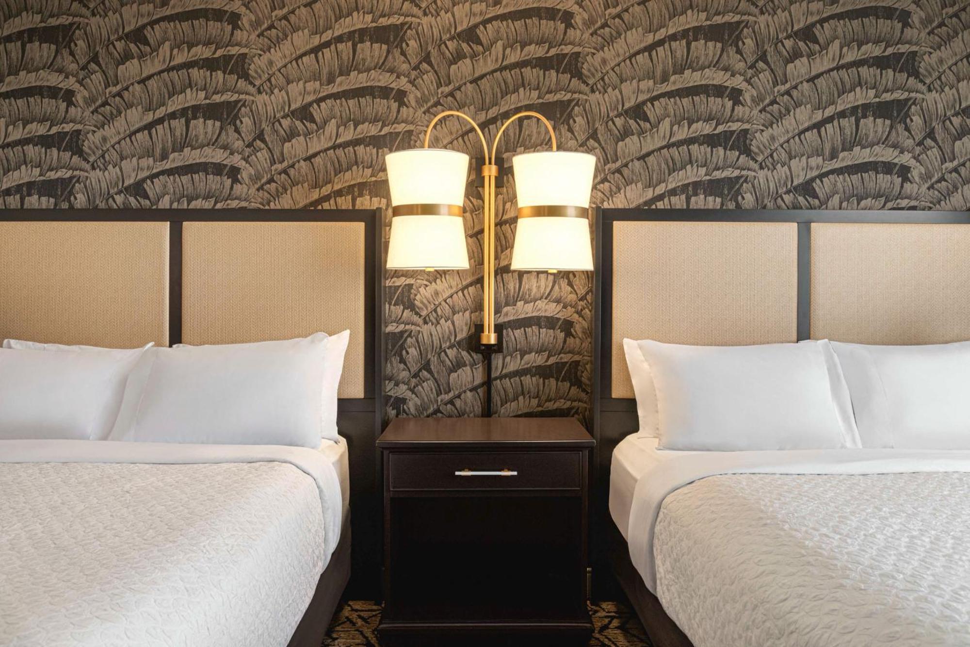 Premium Queen Suite Two Queen Beds Non-Smoking,1629893626:JPEG