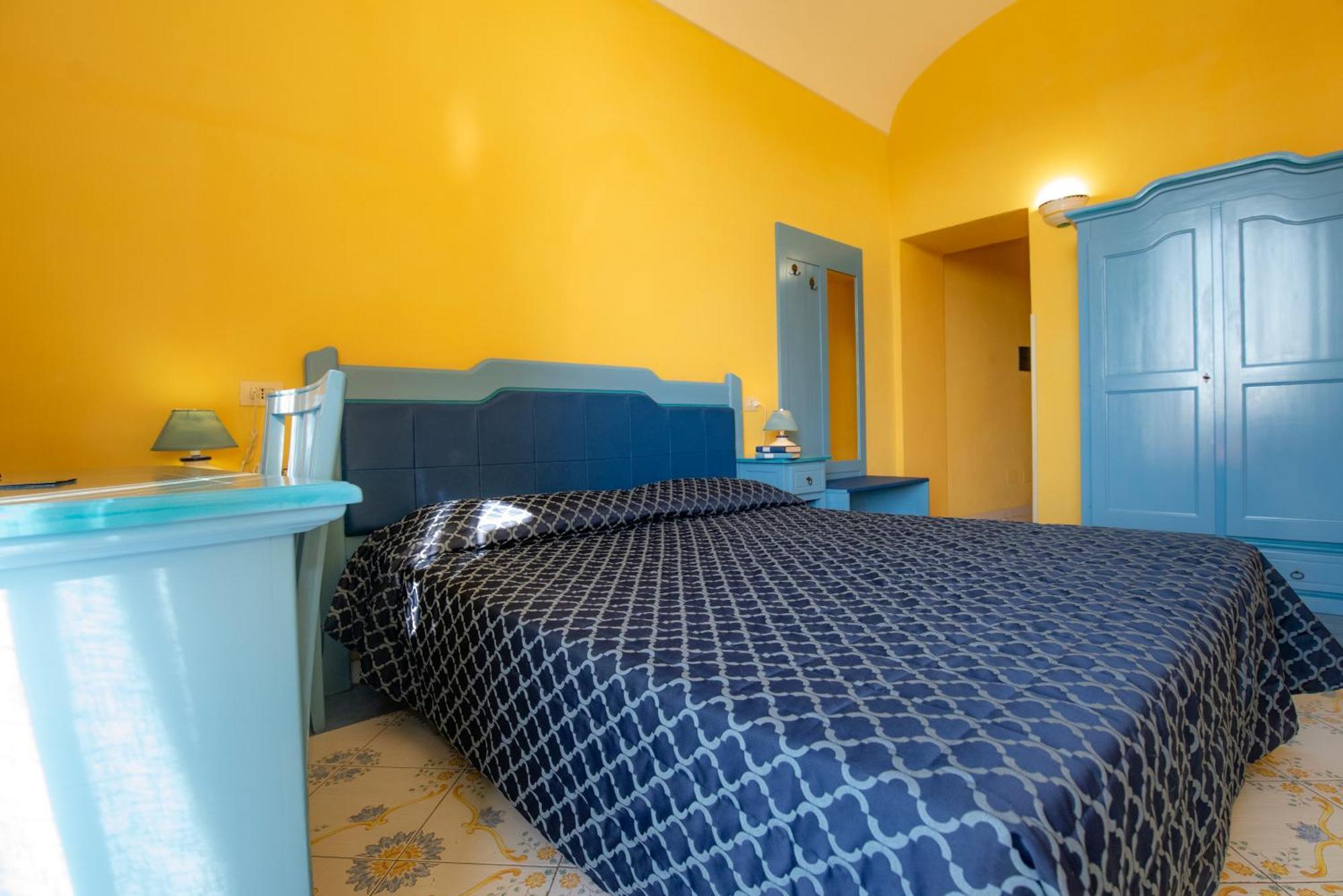Deluxe Double or Twin Room Sea View