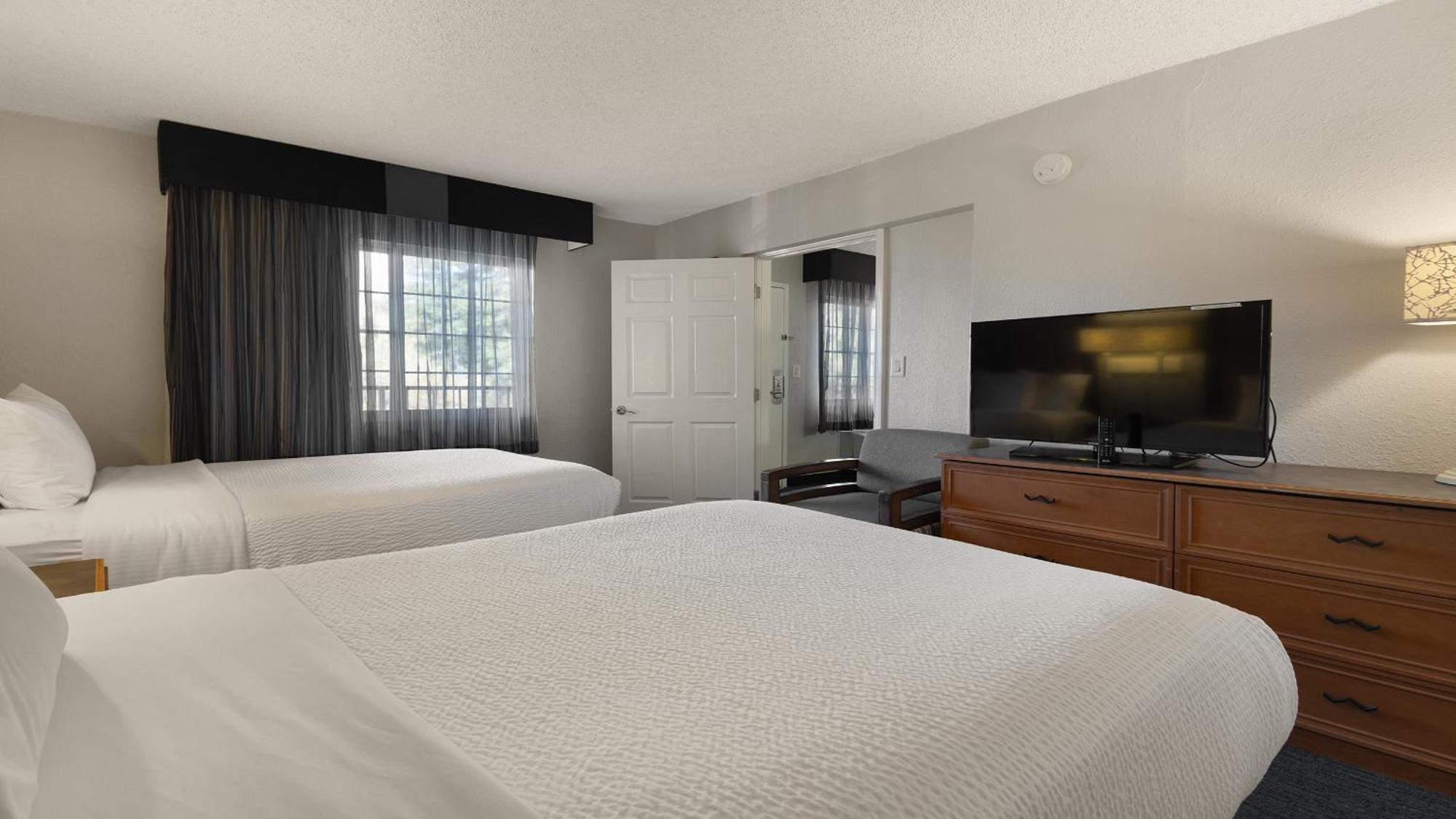 Deluxe Double Room Two Double Beds