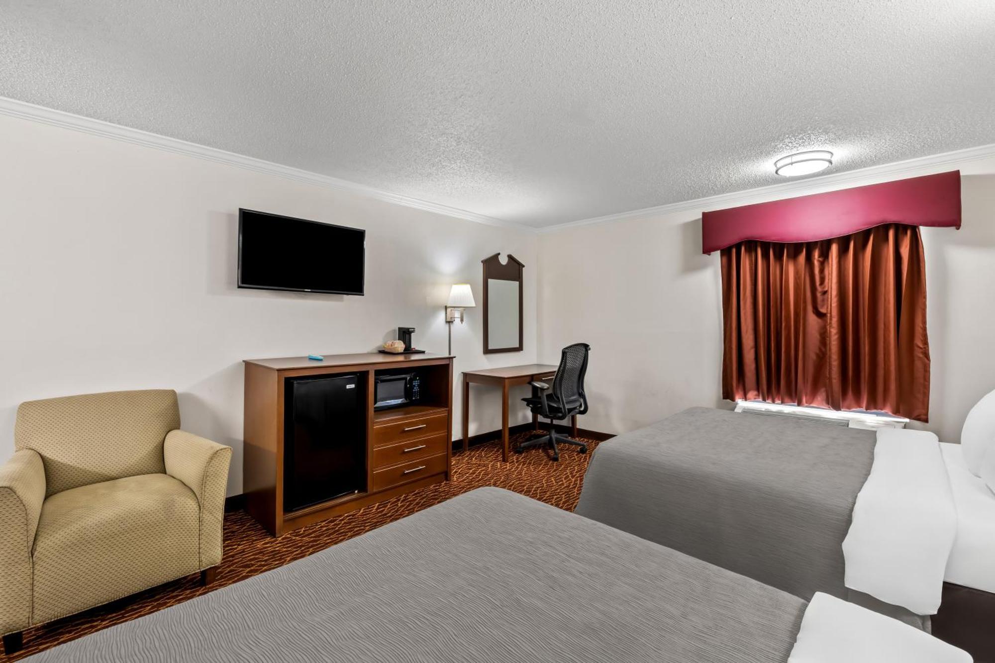 Queen Room Two Queen Beds Non-Smoking