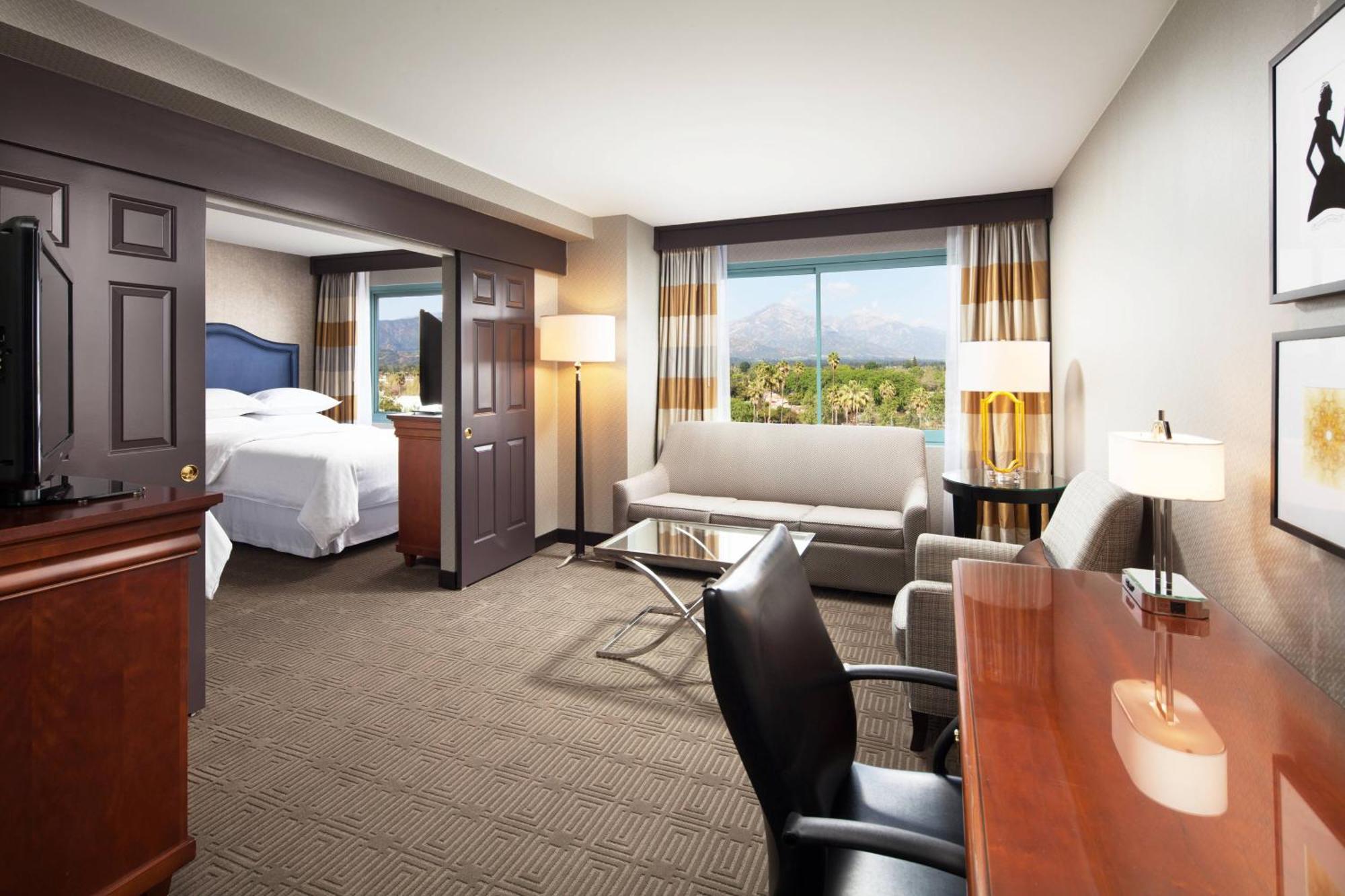 Double Room Two Double Beds Sofa Bed High Floor or Club Level,1634431330:JPEG