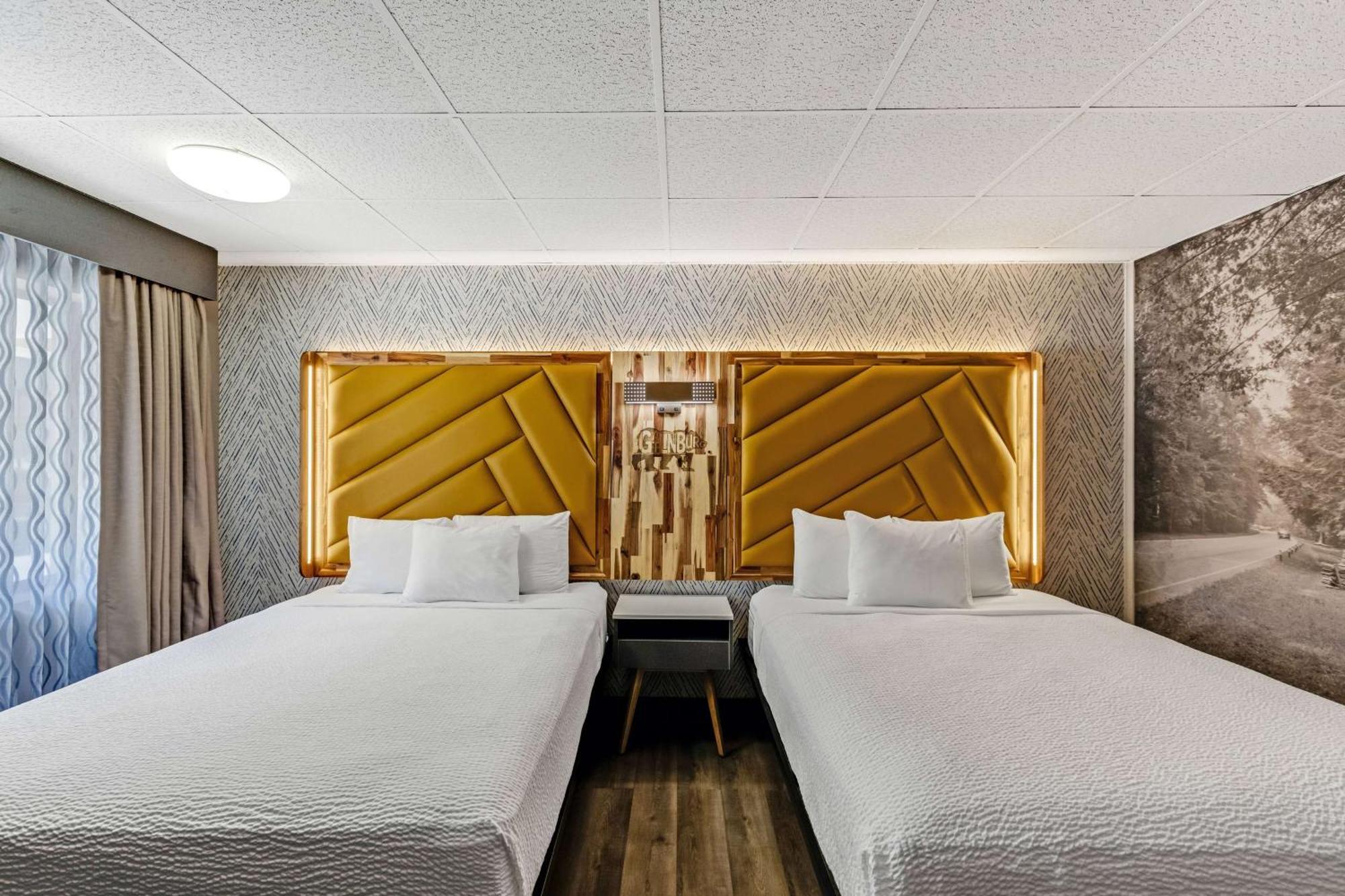 Deluxe Queen Room Two Queen Beds Non-Smoking