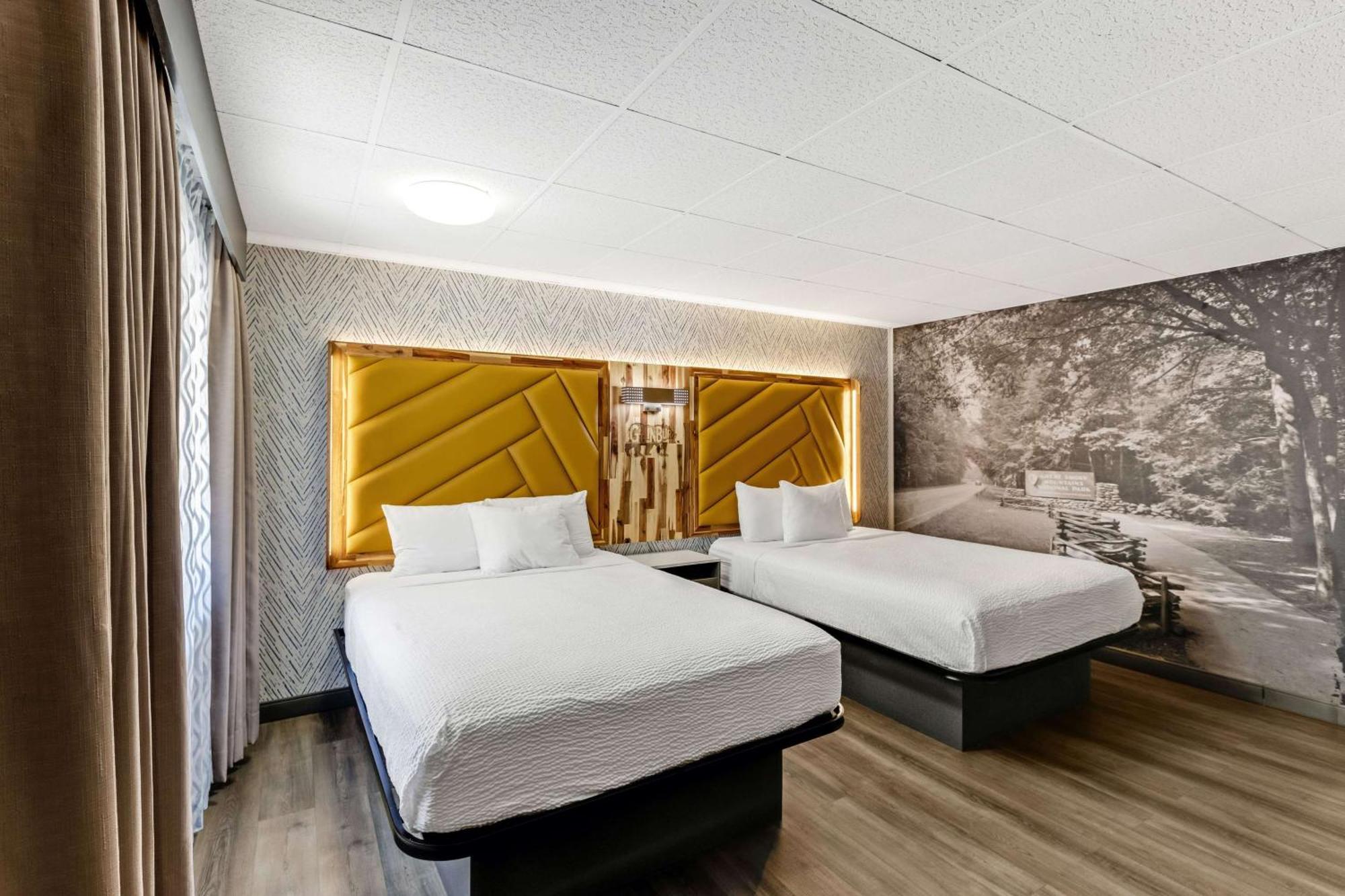 Deluxe Queen Room Two Queen Beds Non-Smoking