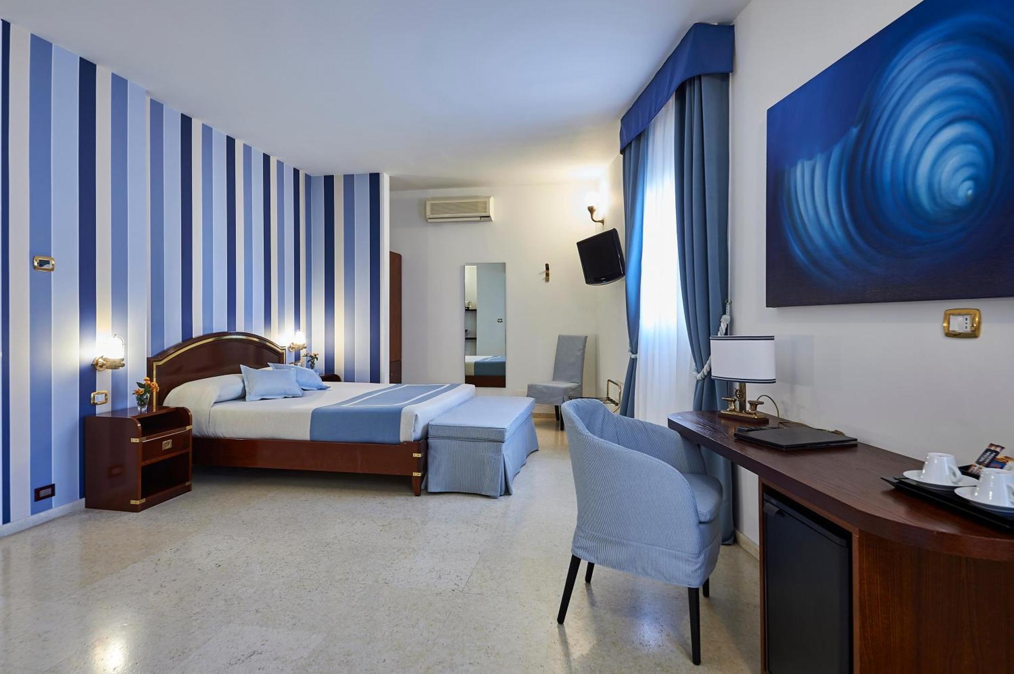 Classic Quadruple Room