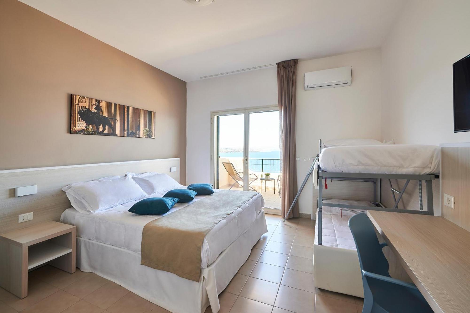Comfort Quadruple Room Sea View,1630871686:JPEG