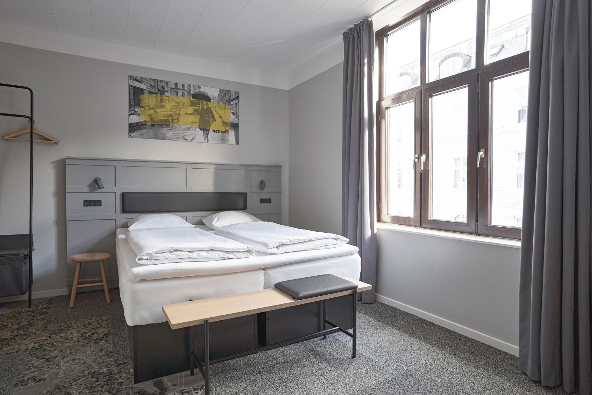 Standard Double Room King Bed,1630872699:JPEG