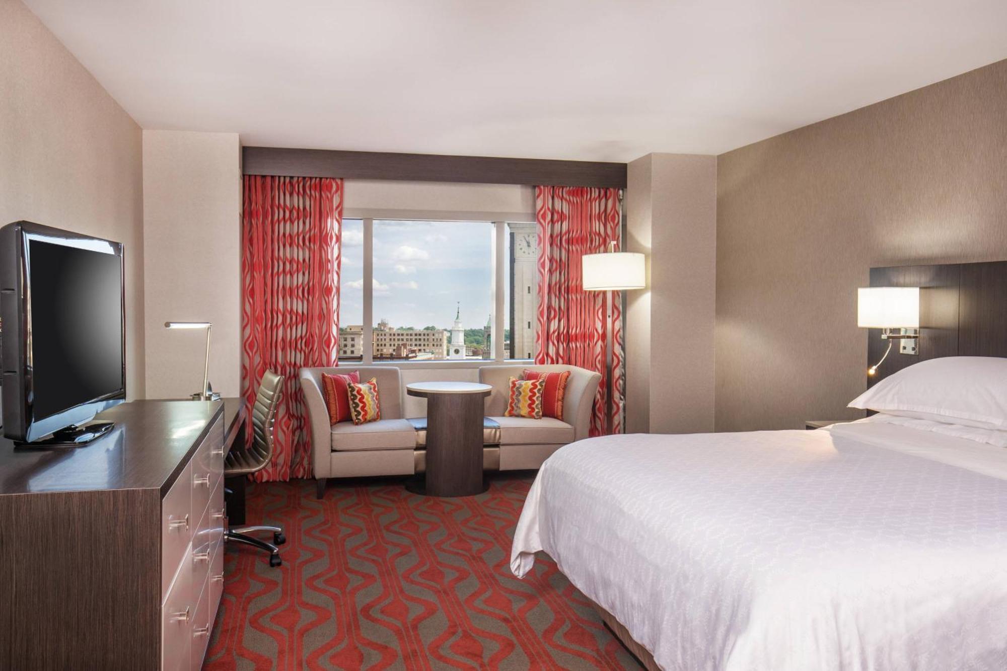 Larger Guest room 1 King High floor