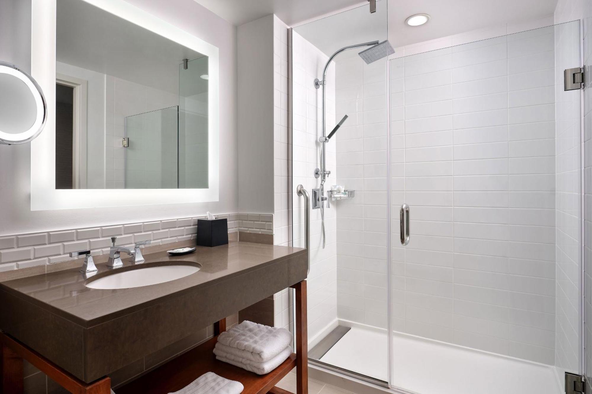 Traditional Queen Queen Guest room 2 Queen