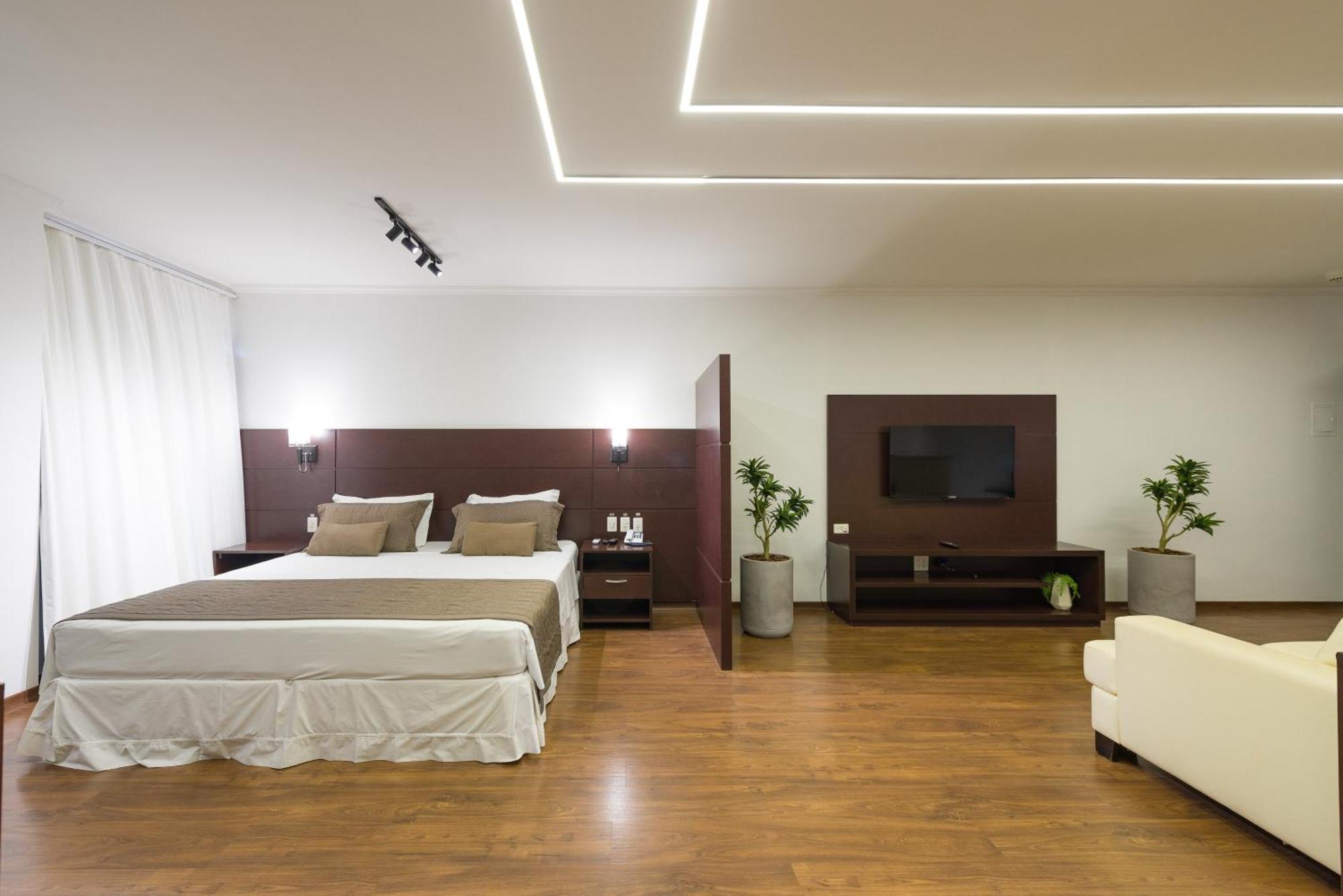 Large Double Room,1630877323:JPEG