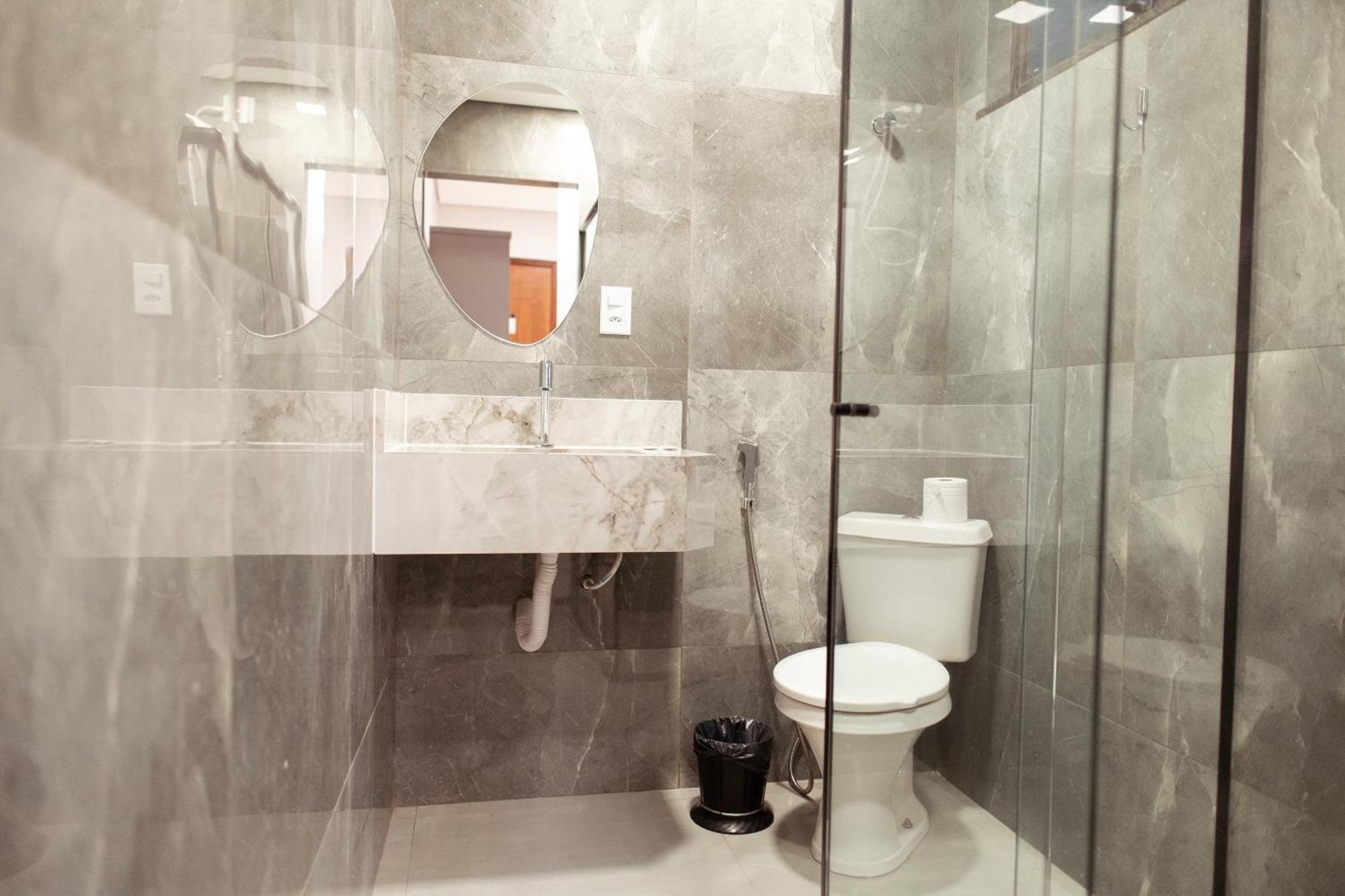 Deluxe Suite Spa Bath