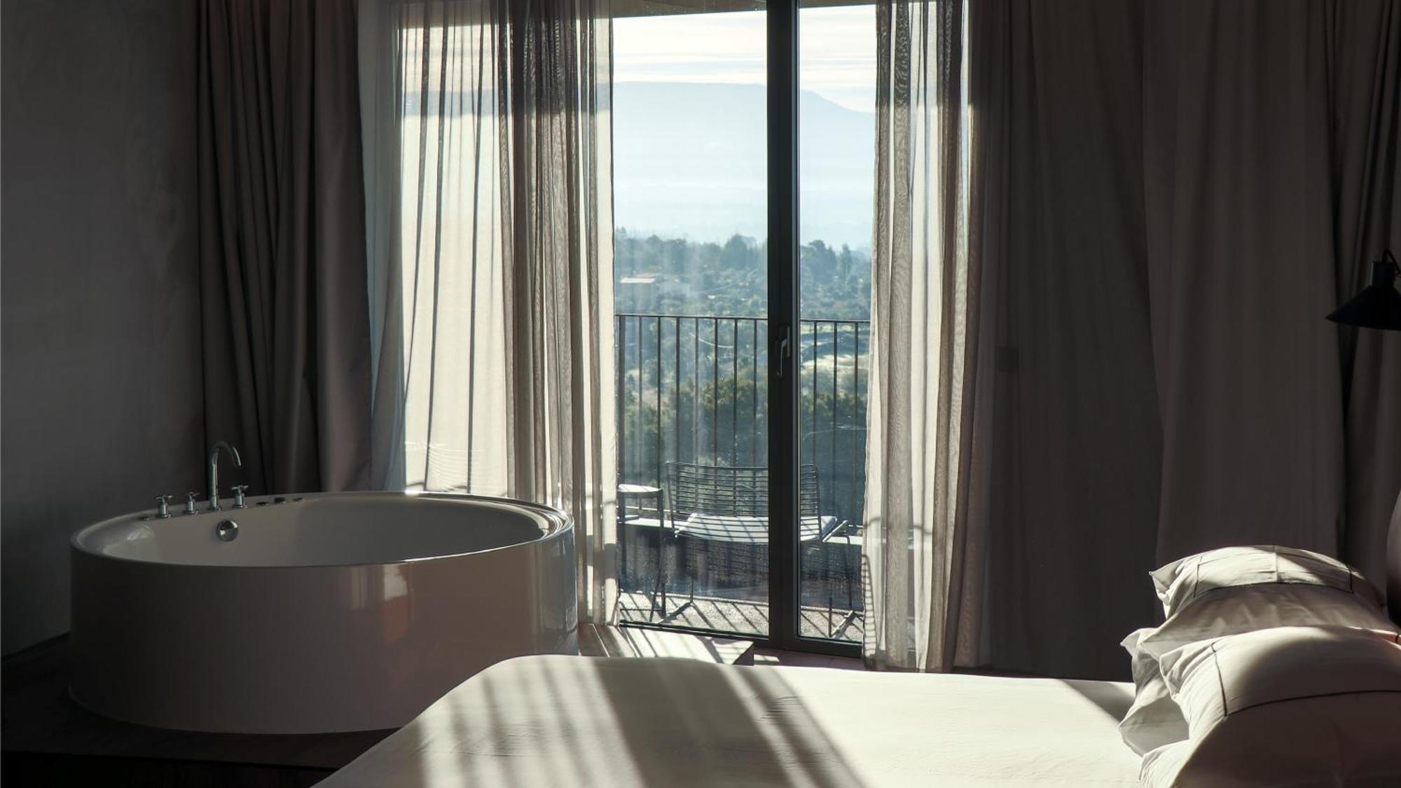 Suite with Jacuzzi and Mountain View,1630962363:JPEG