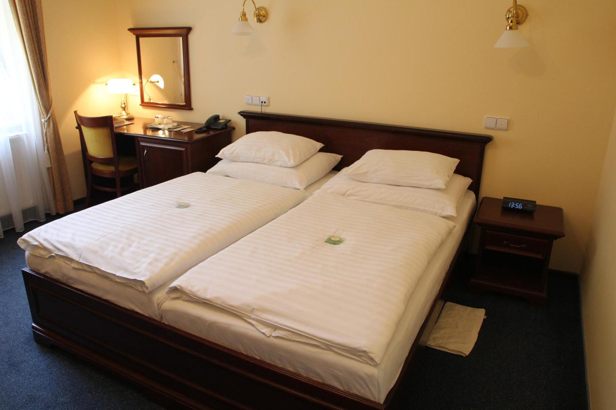 Standard Double Room Pool Wellness Access