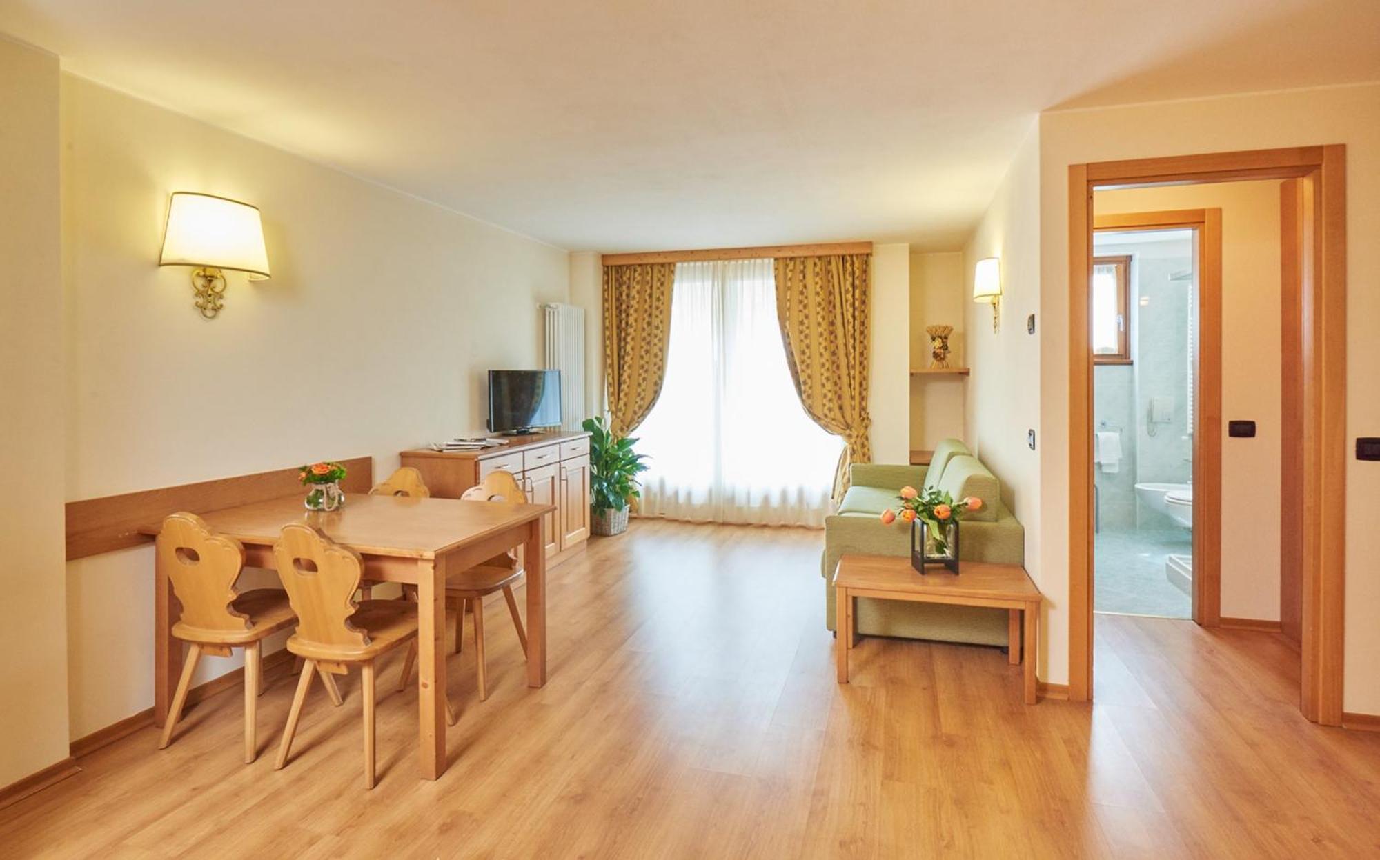 Large Double or Twin Room