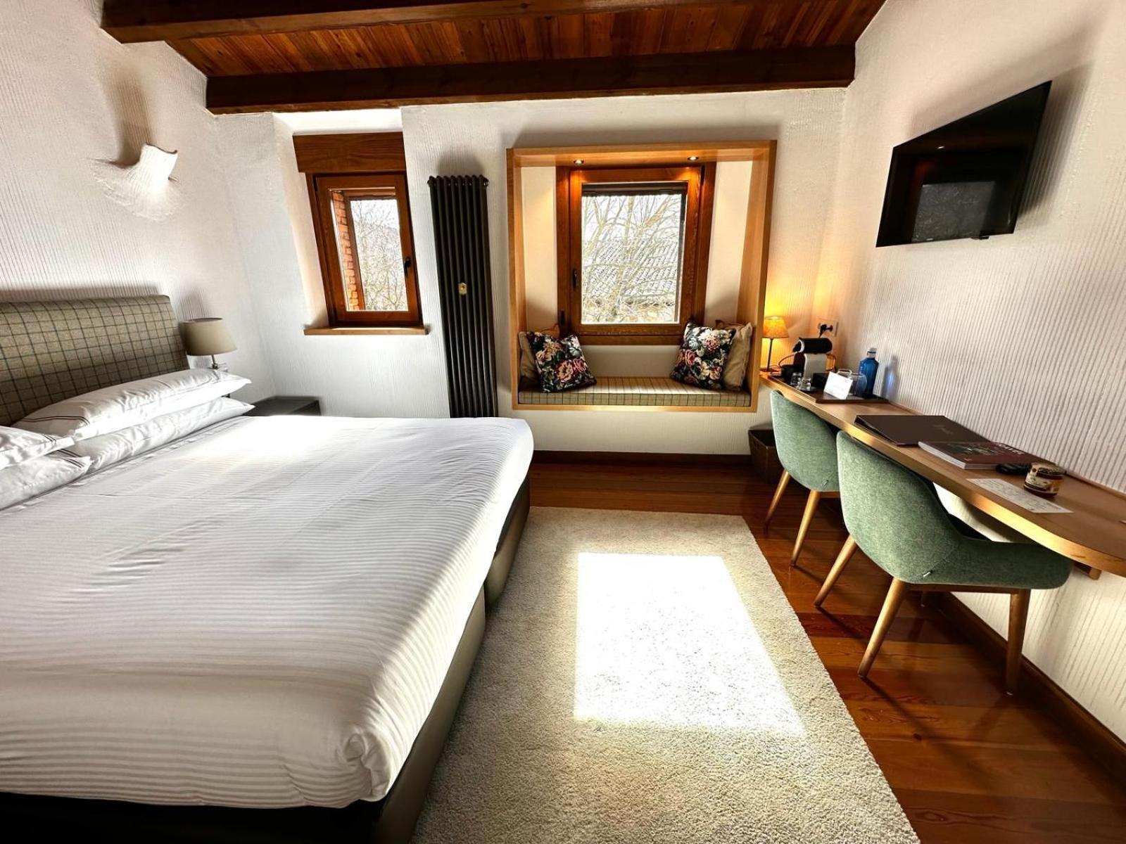 Classic Double Room