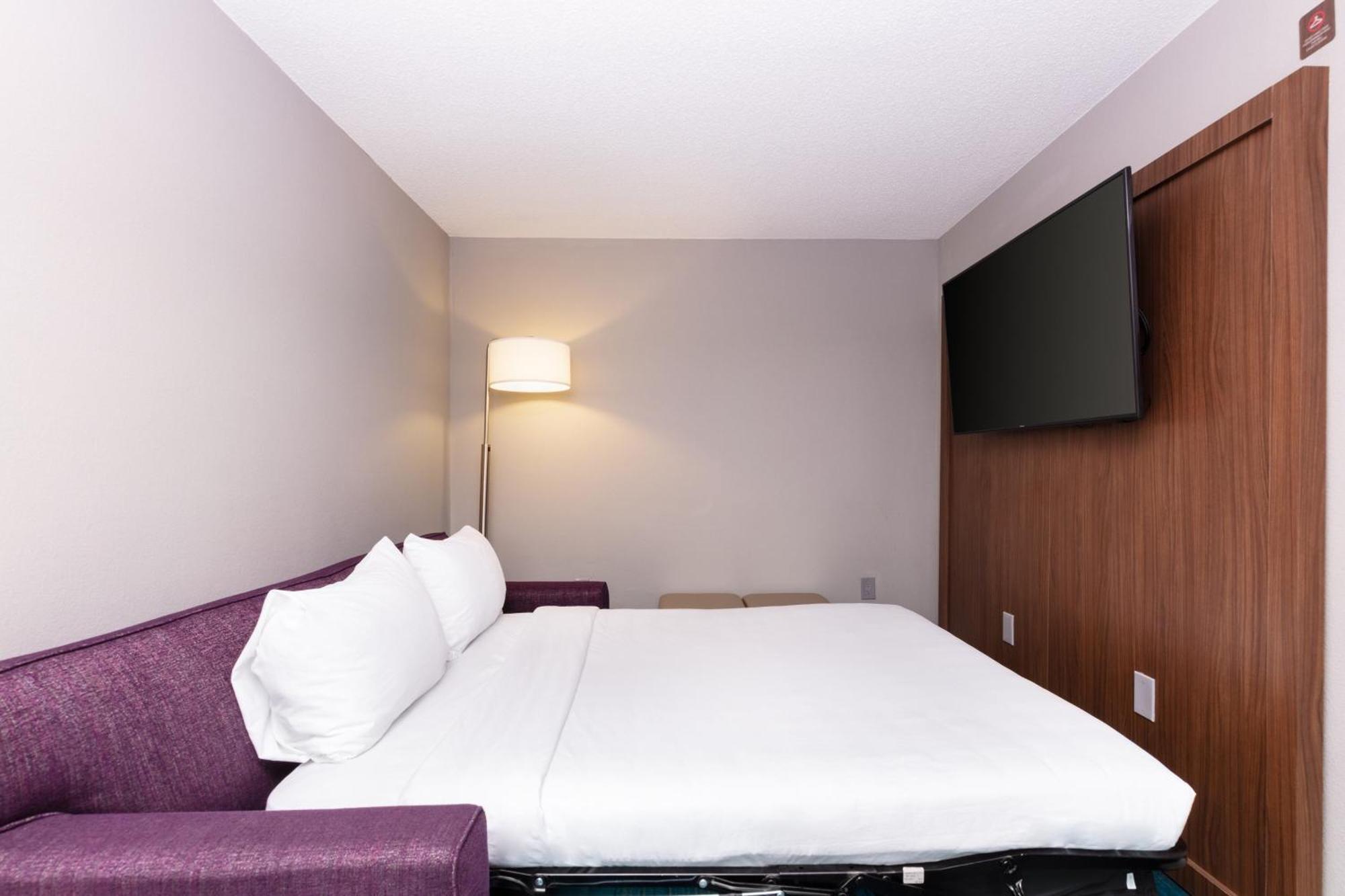 Aloft, Suite, 1 King, Sofa bed