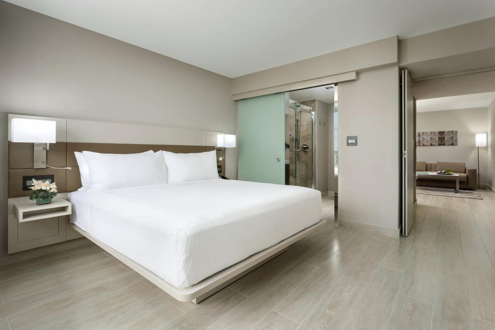One-Bedroom King Suite Balcony,1631565461:JPEG