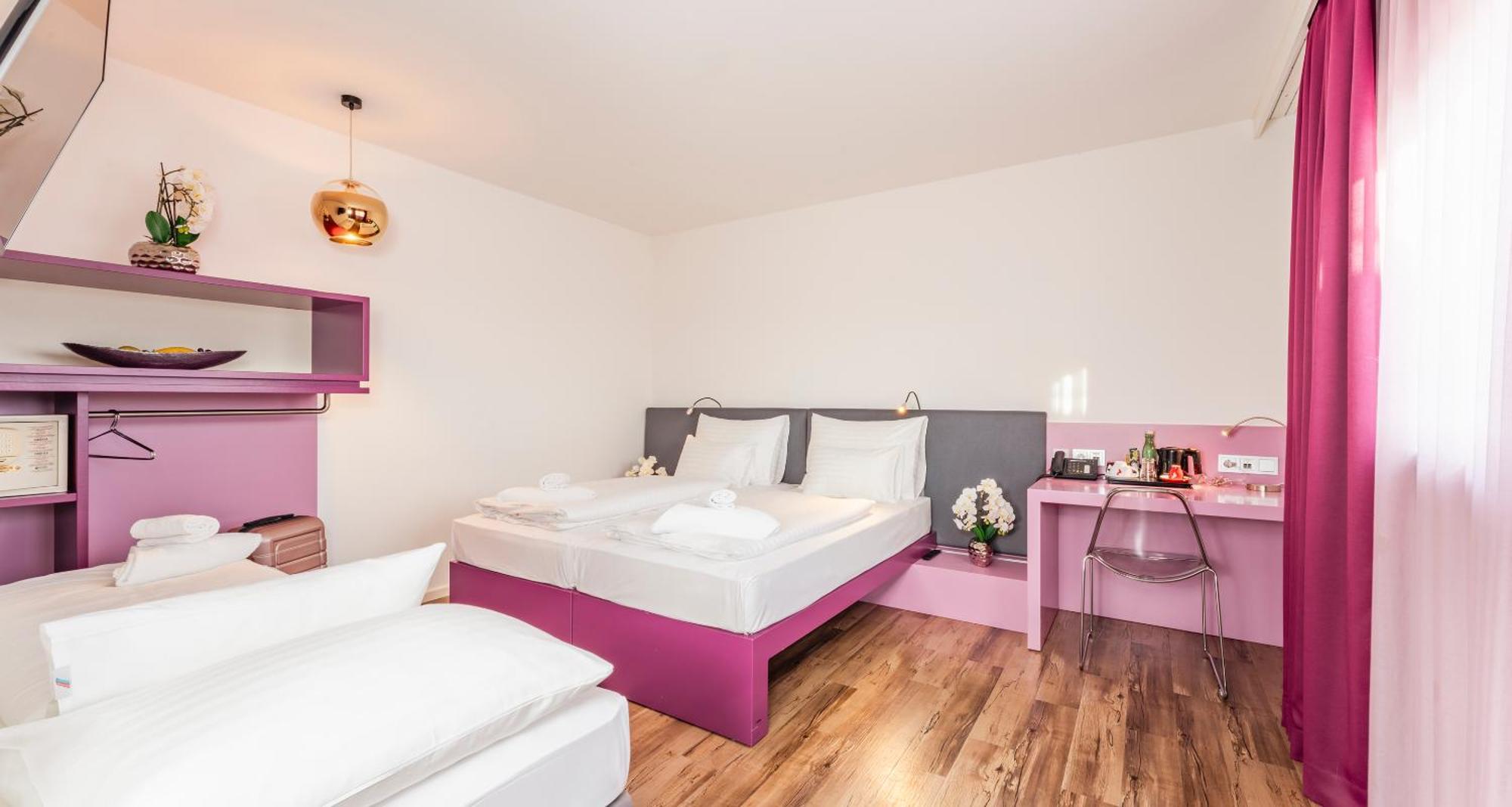 Comfort Triple Room