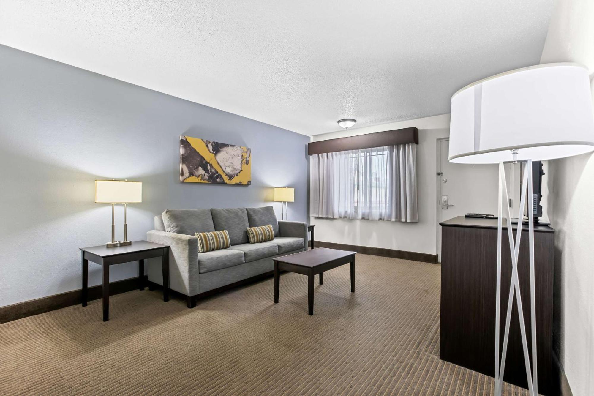 One-Bedroom King Suite Sofa Bed