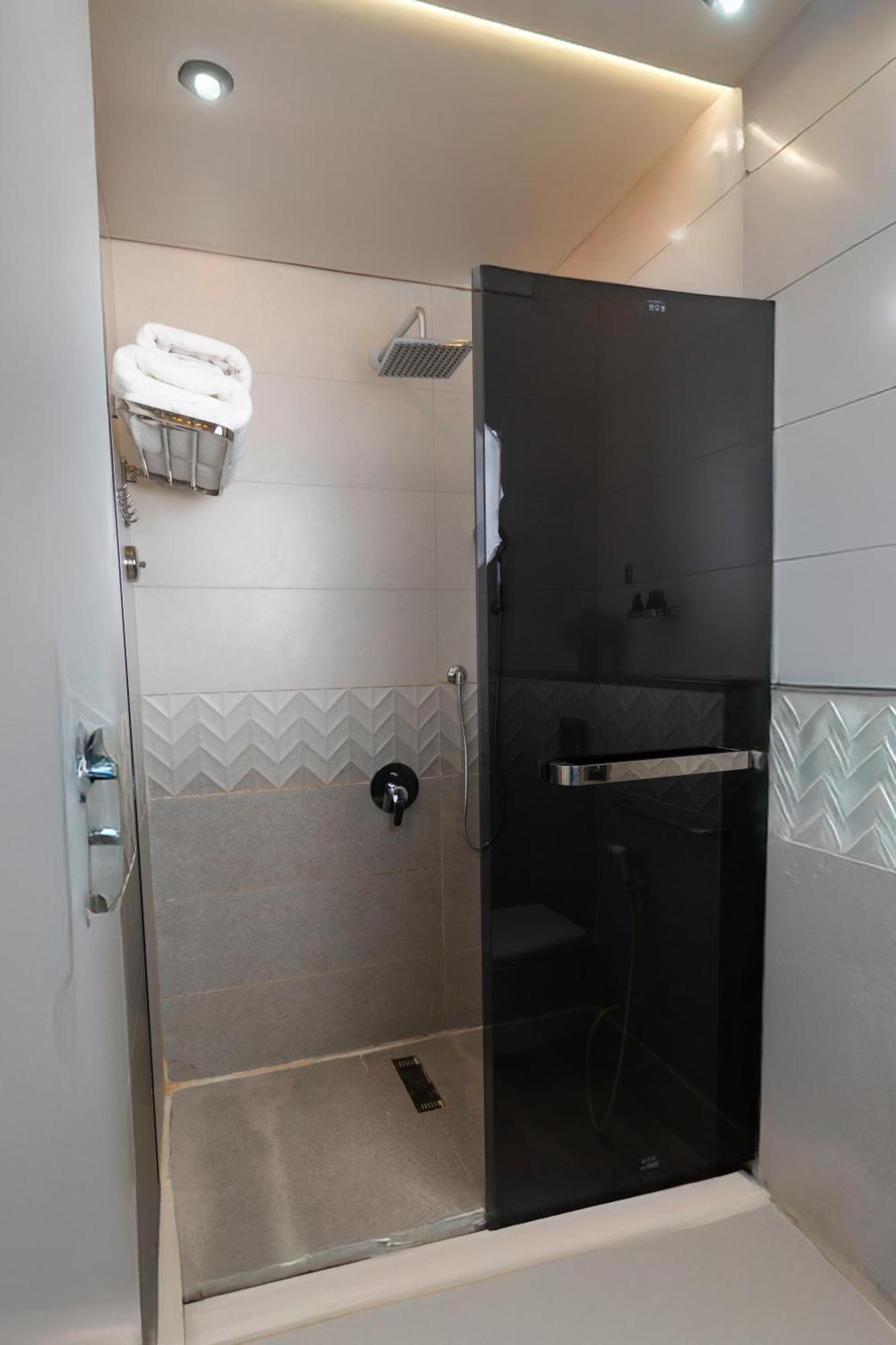 Triple Room,1631611289:JPEG