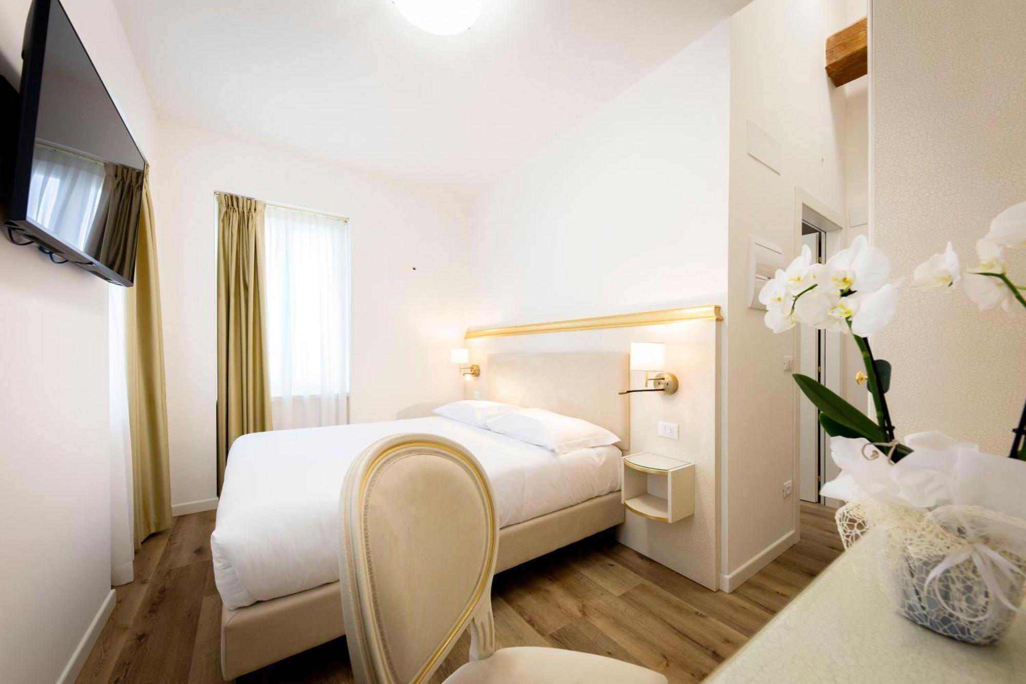 Superior Double Room,1632215227:JPEG