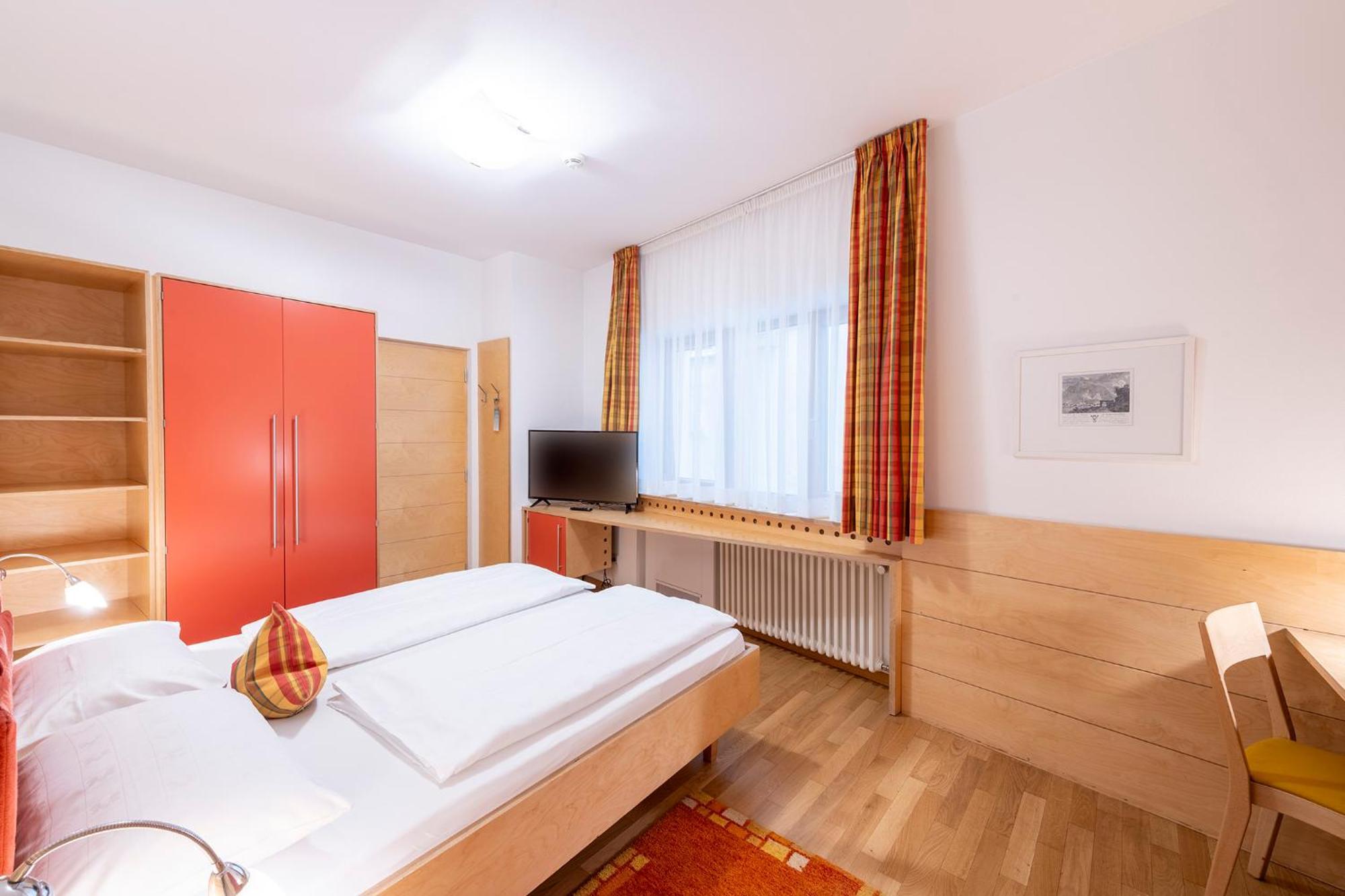 Double or Twin Room,1632219937:JPEG
