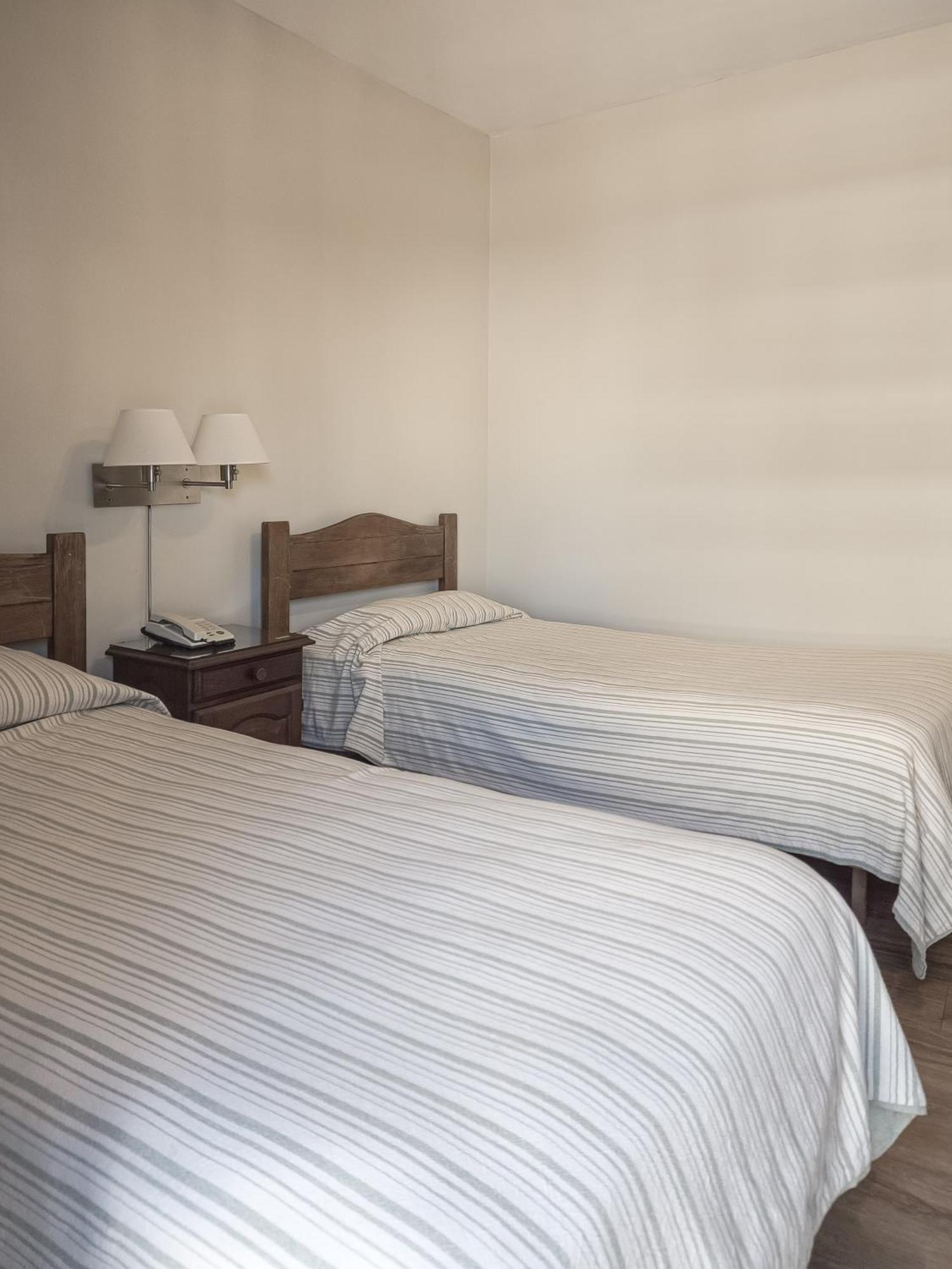 Standard Twin Room,1632227422:JPEG