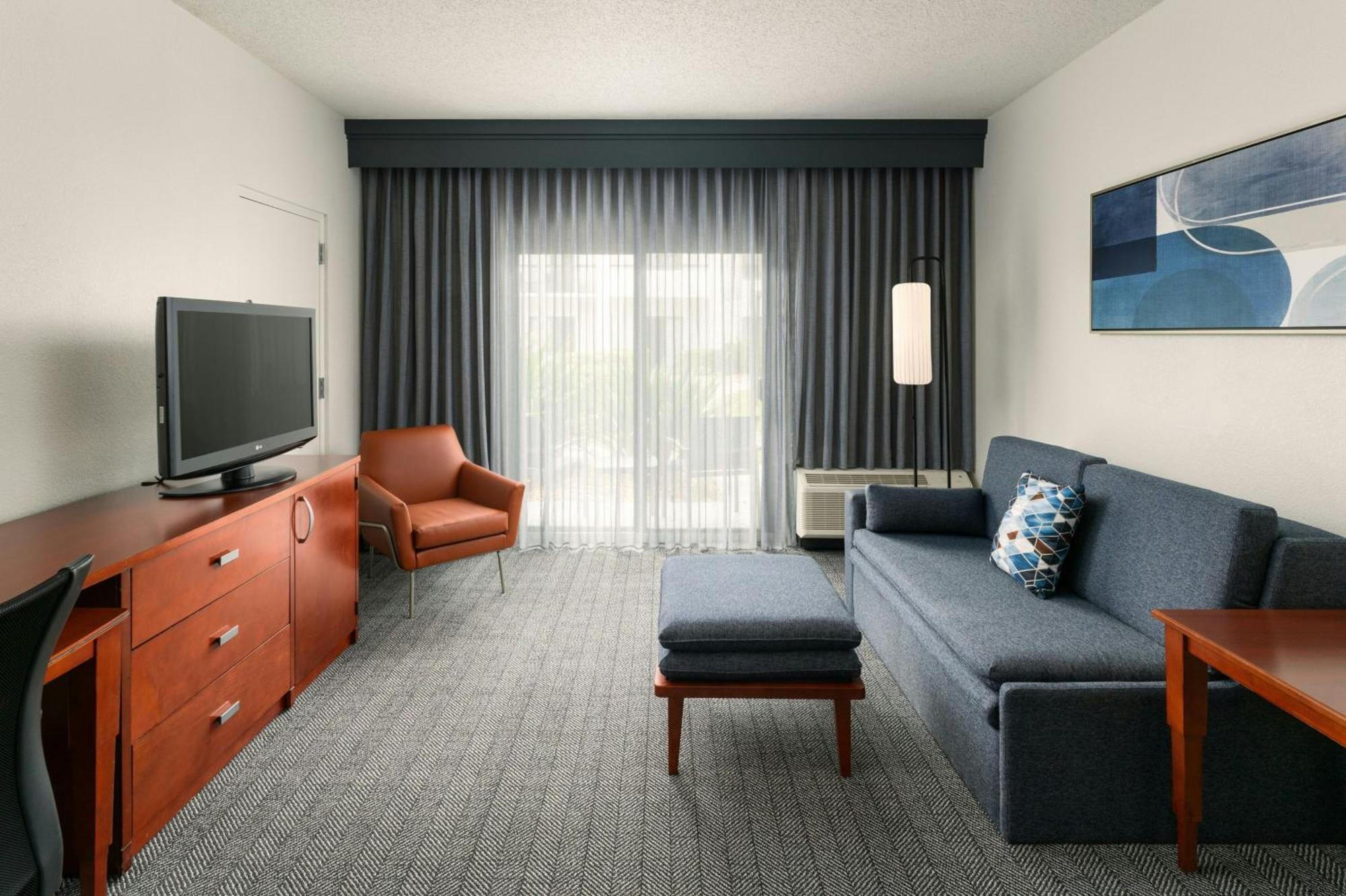 Suite 1 King Sofa bed,1632228166:JPEG