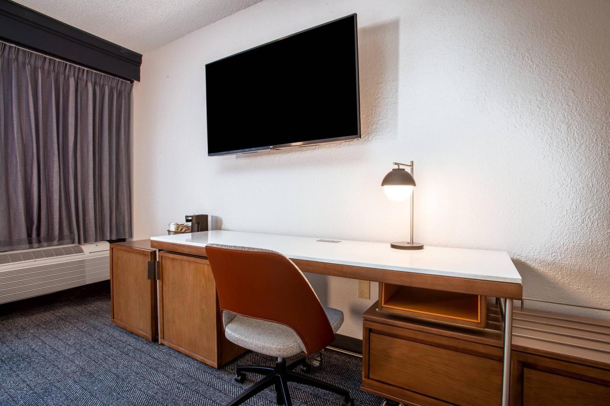 King Room,1632229378:JPEG