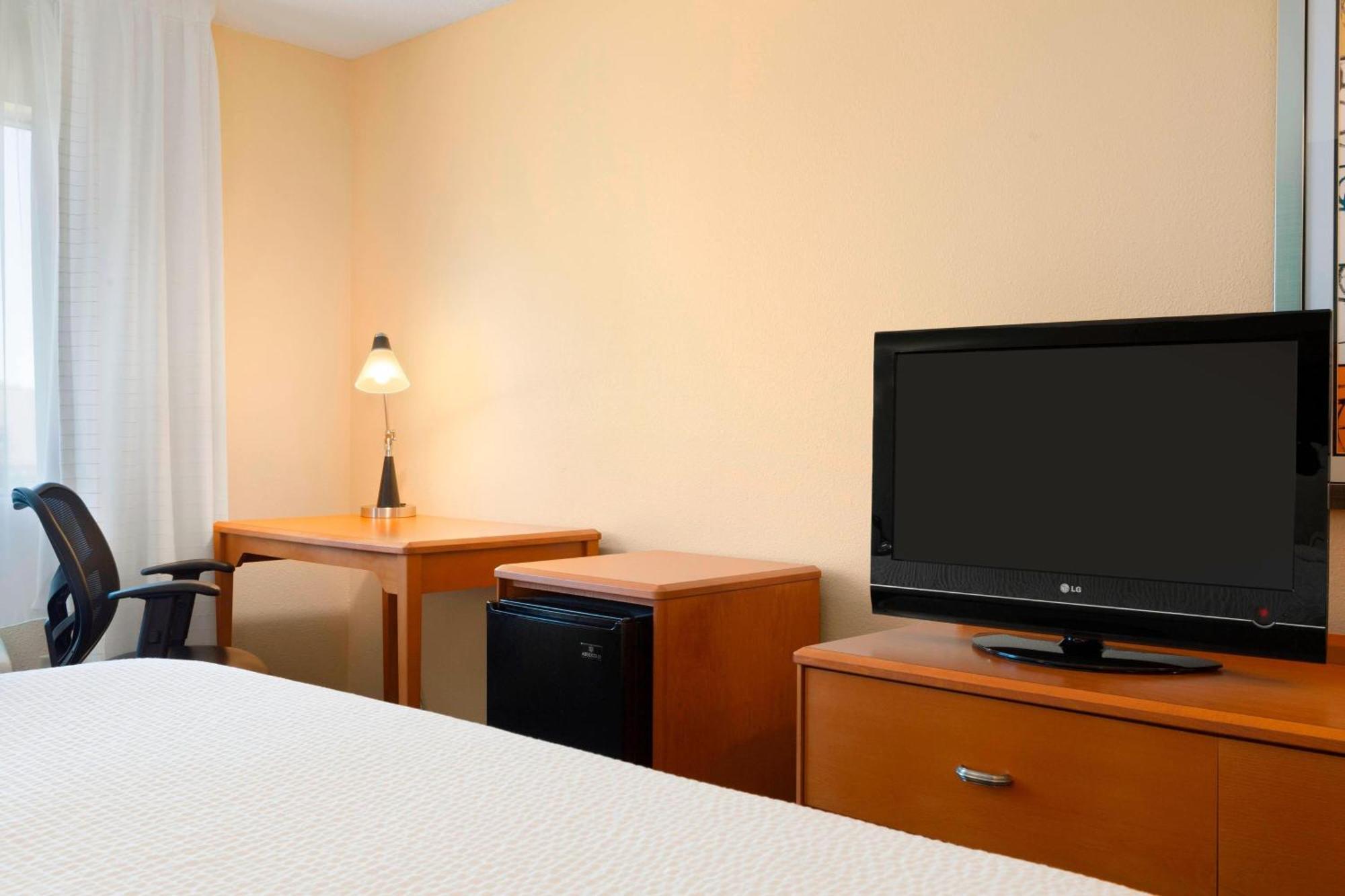 Deluxe King Room,1632233890:JPEG
