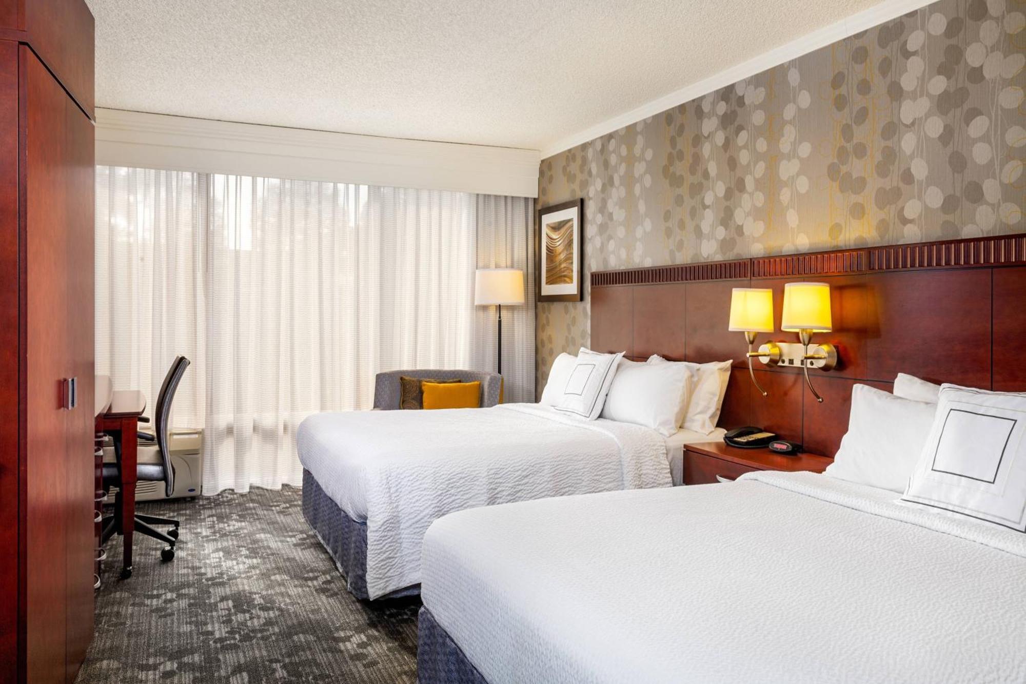 Queen Room with Two Queen Beds and Adapted Tub - Mobility and Hearing Accessible