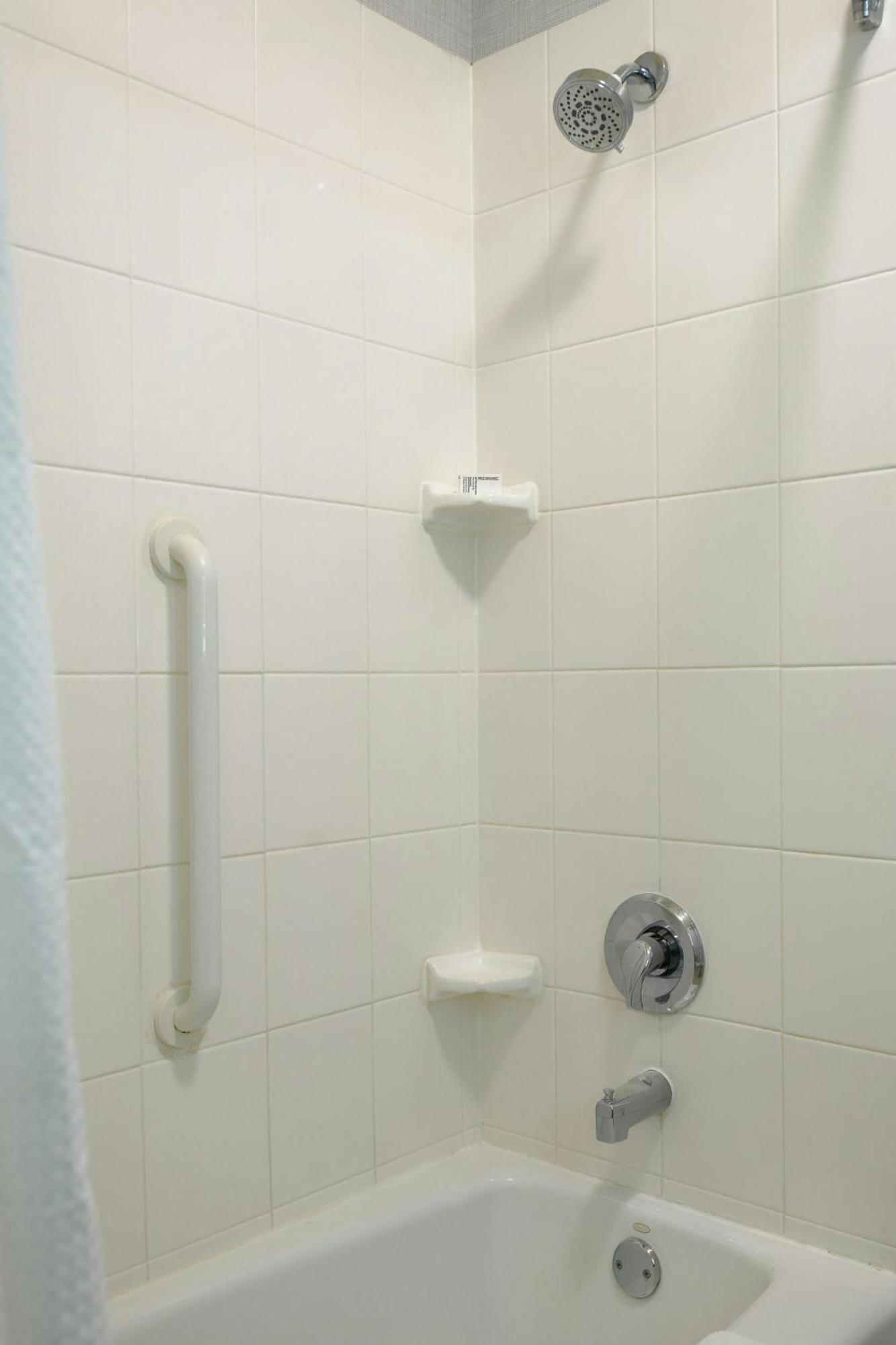 1 Bedroom 2 room Suite 1 King Sofa bed,1632235280:JPEG