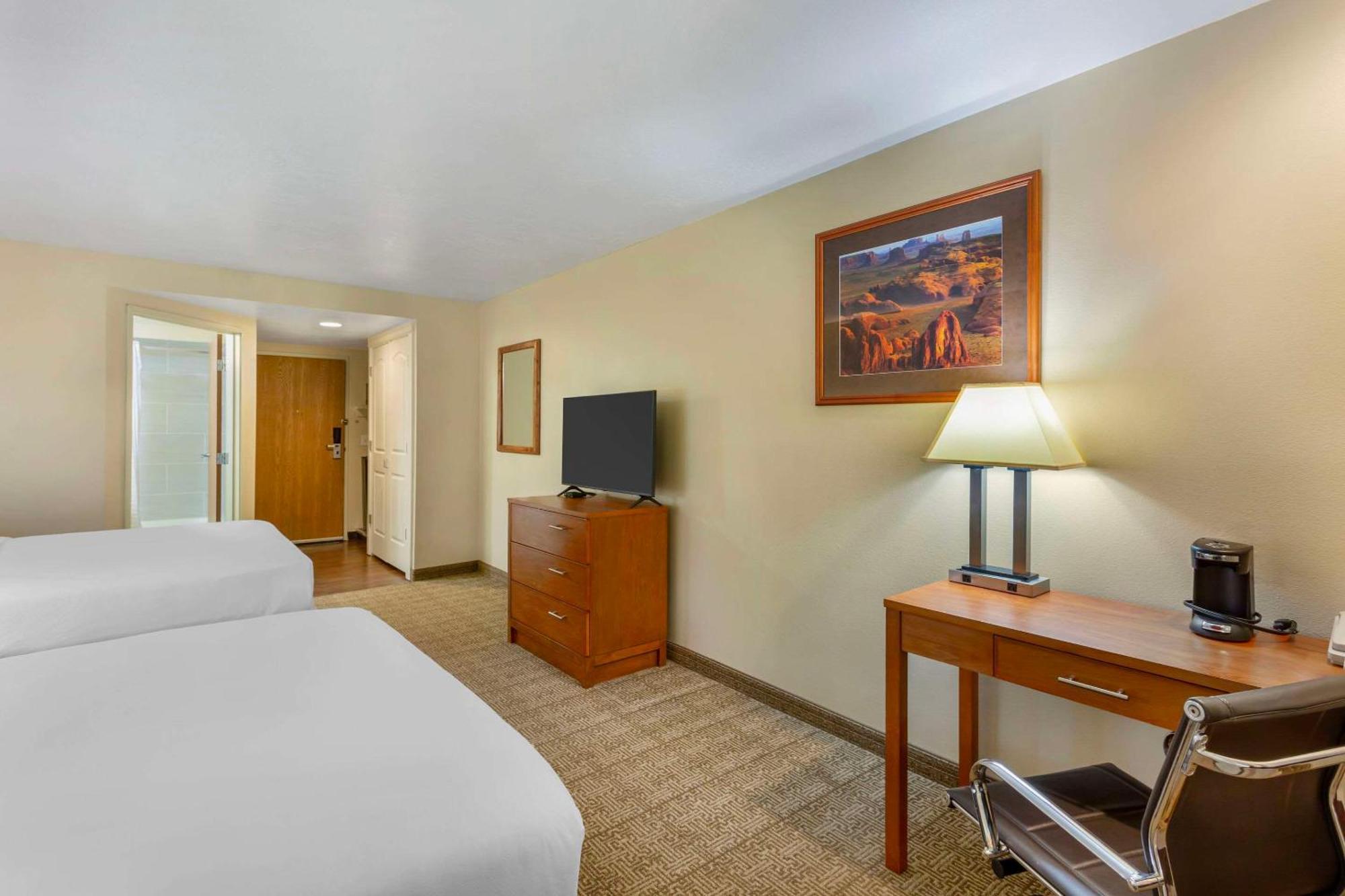 Queen Room Two Queen Beds Pet Friendly or Non-Smoking