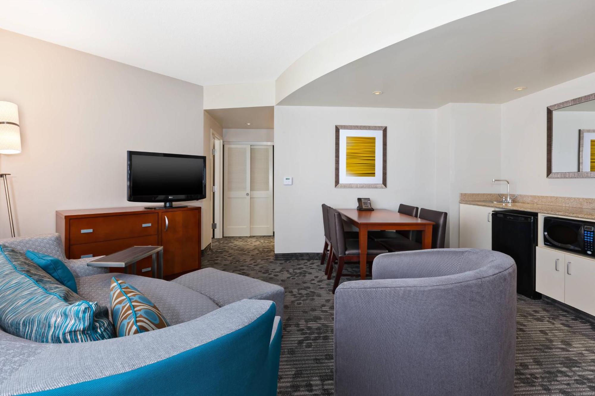 One-Bedroom King Suite Sofa Bed