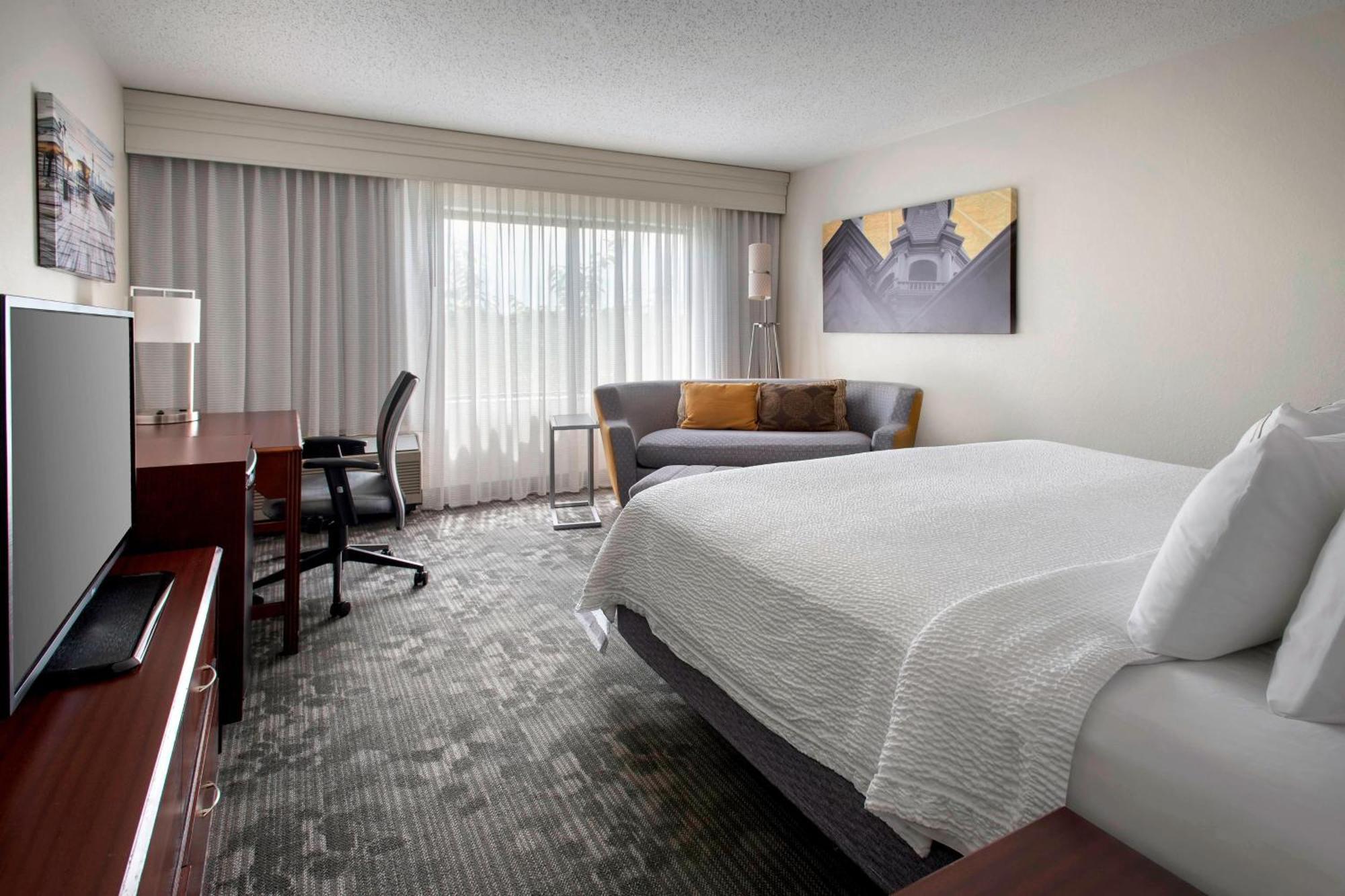 King Room,1632238868:JPEG