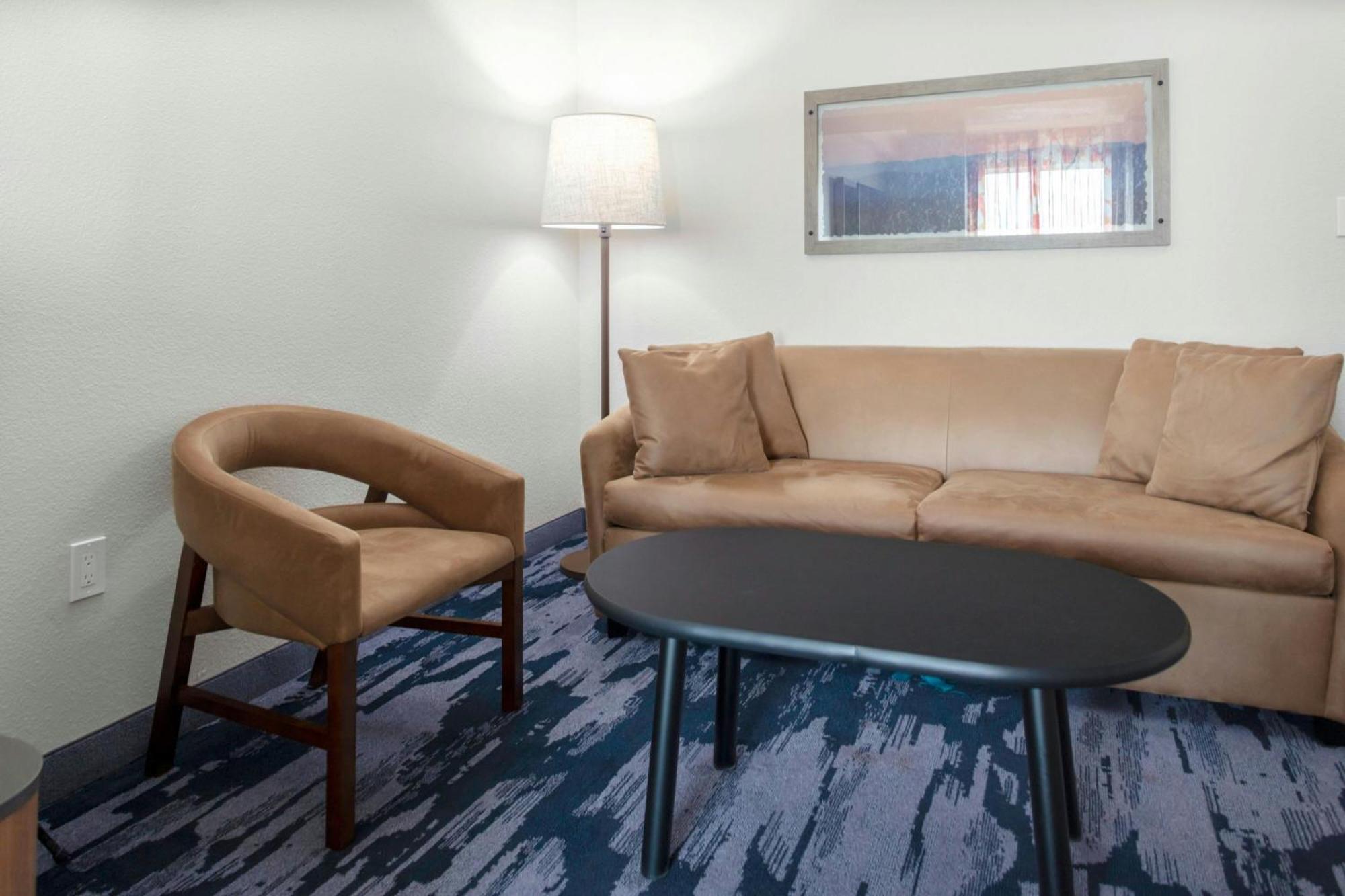 Studio Two Queen Beds Sofa Bed