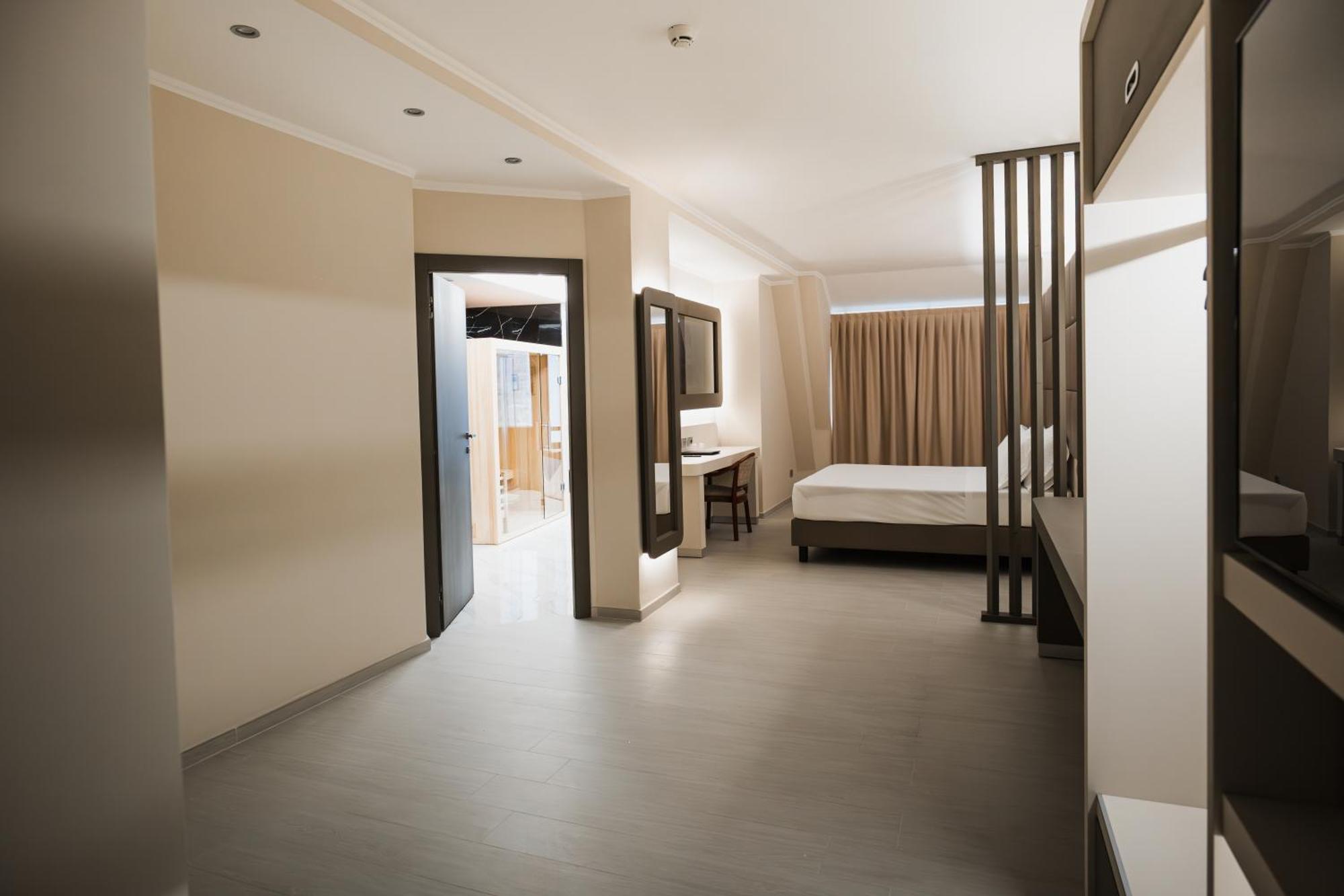 Deluxe Junior Suite,1632241171:JPEG