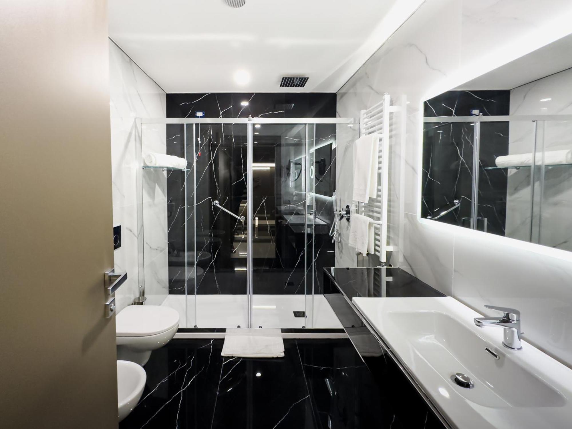 Deluxe Junior Suite,1632241193:JPEG