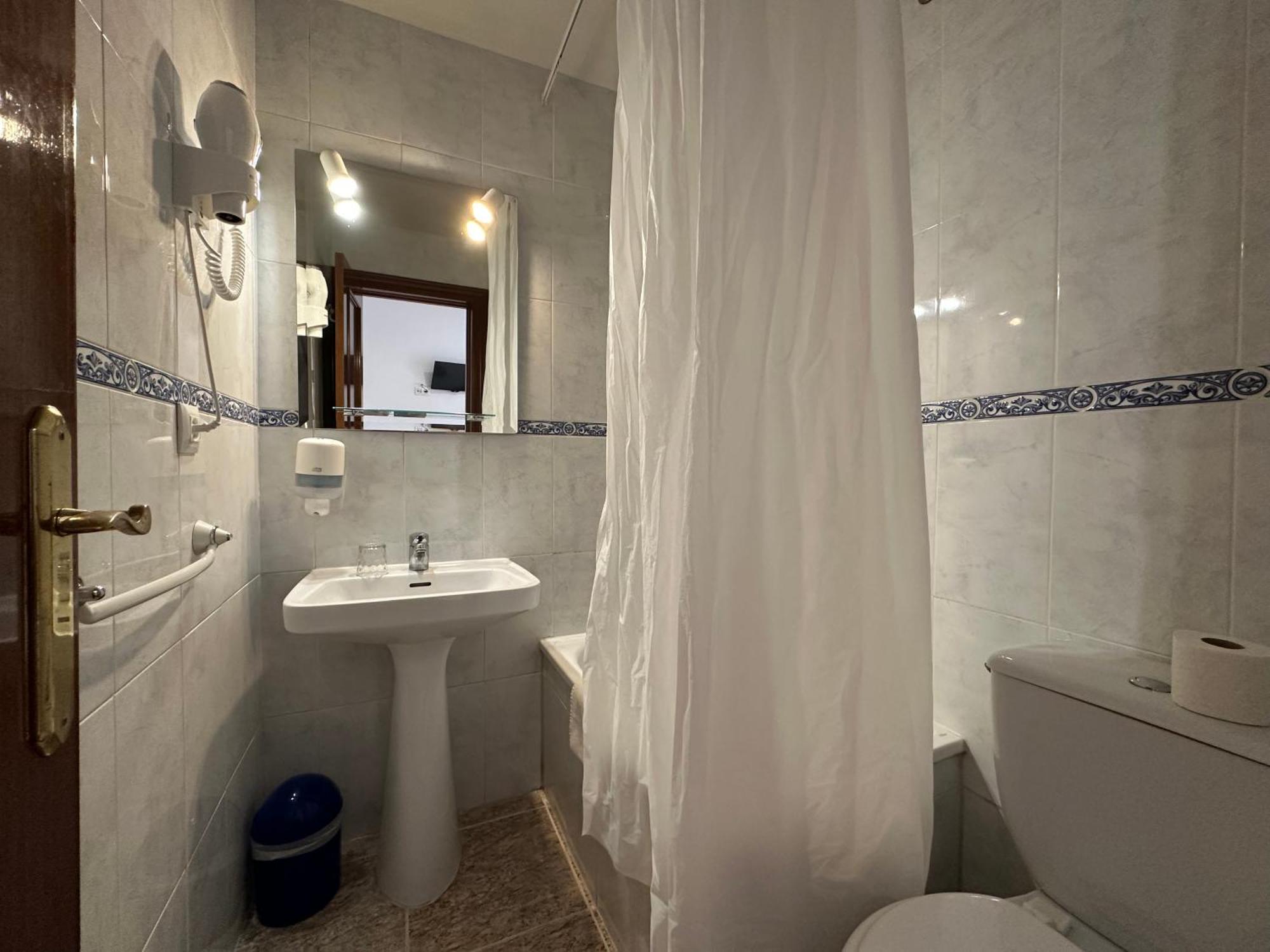 Single Room,1641736940:JPEG