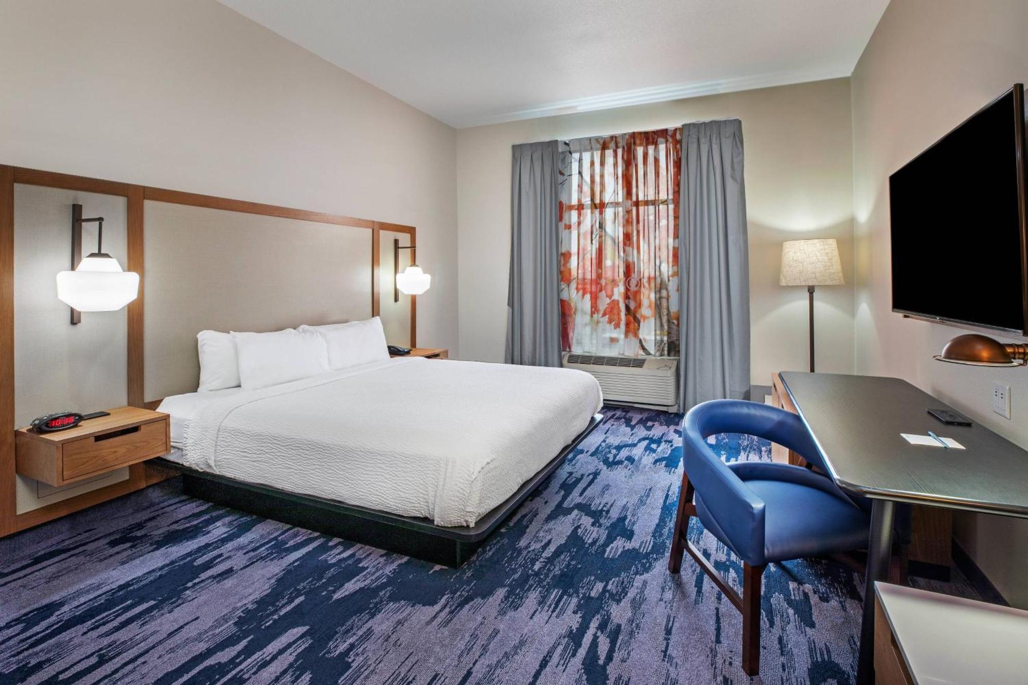 King Room Roll Shower Mobility Access or Hearing Accessible