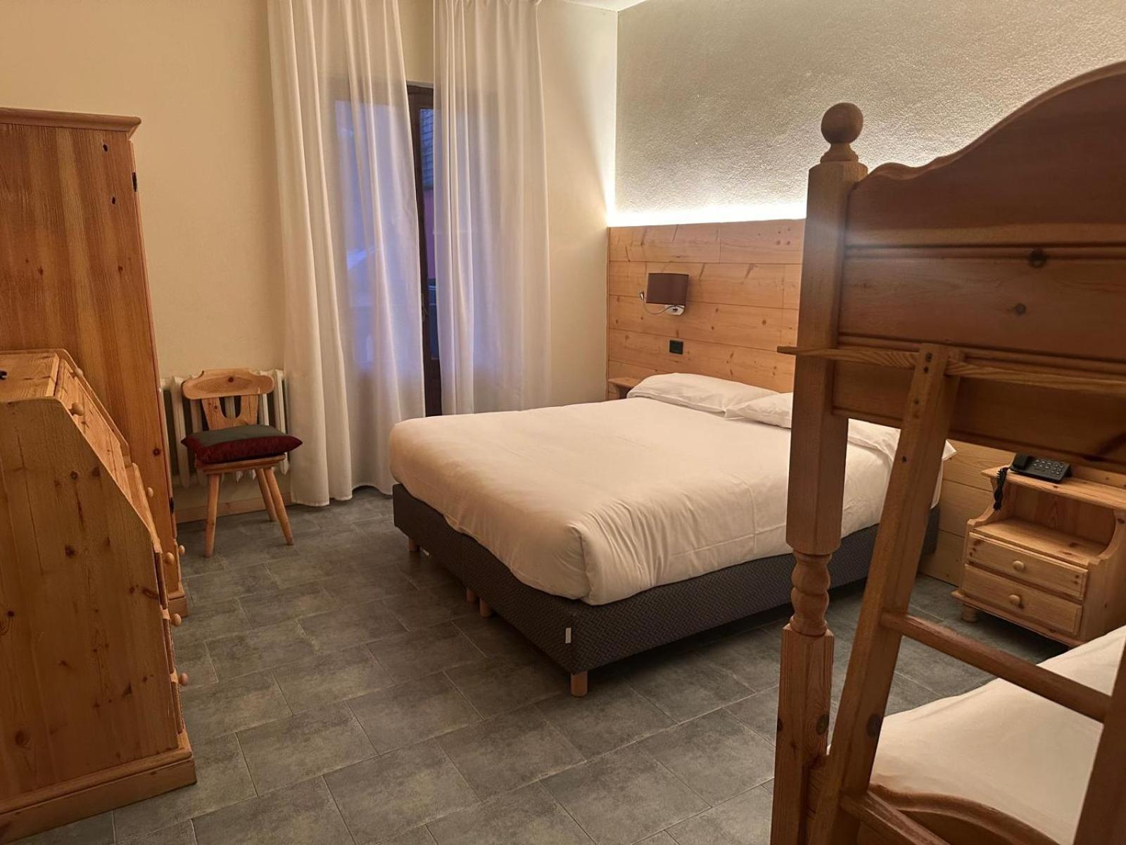 Classic Quadruple Room