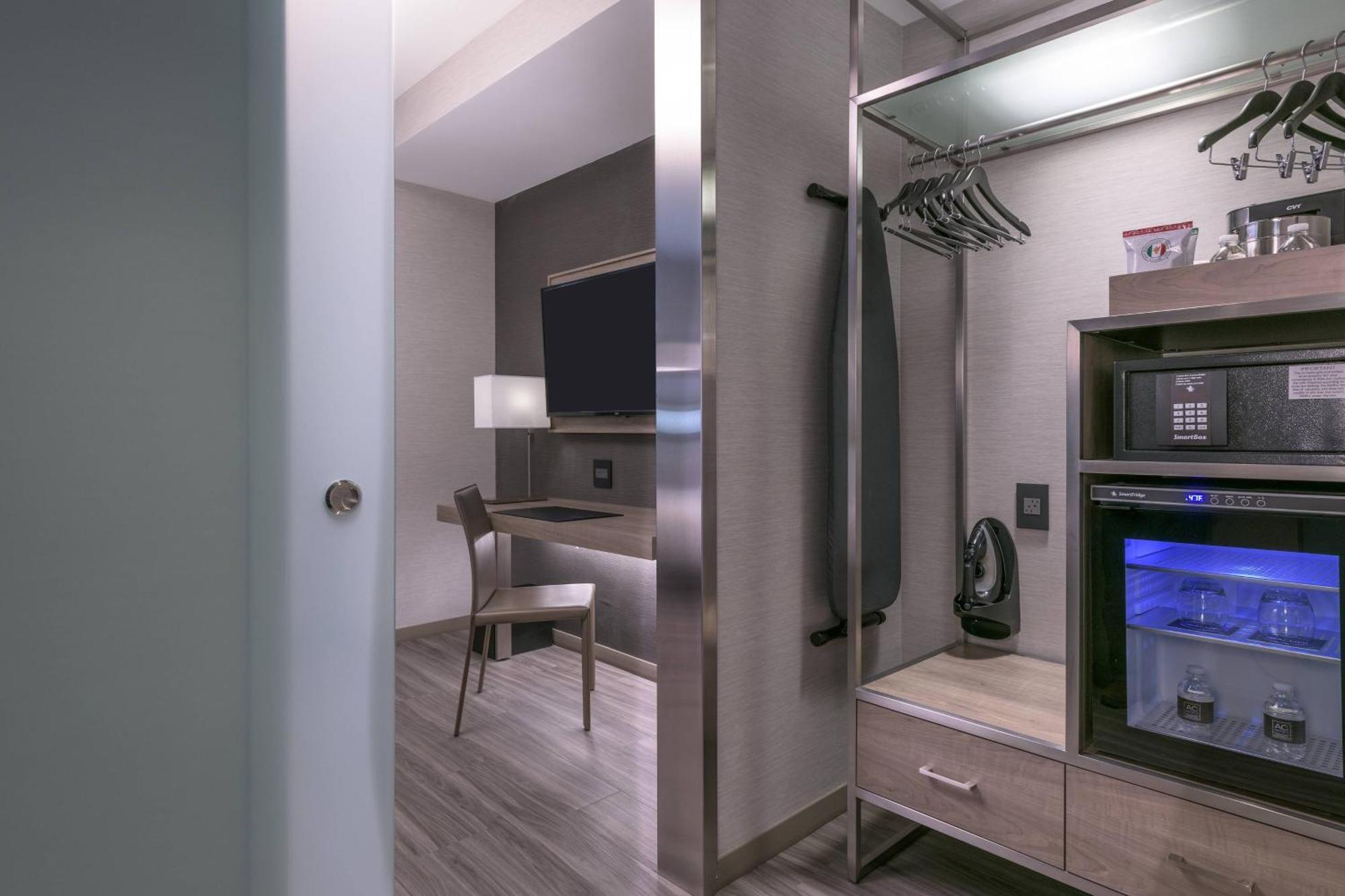 One-Bedroom Suite