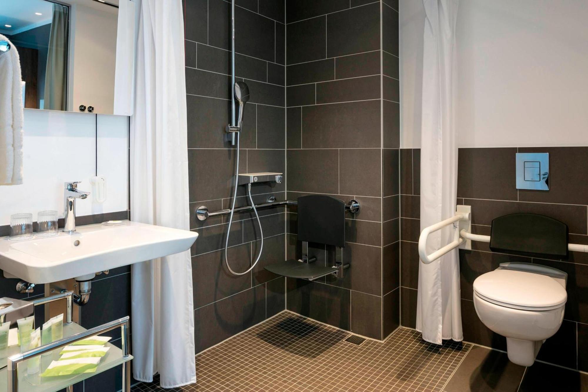 Standard Double Room King Size Bed Park View
