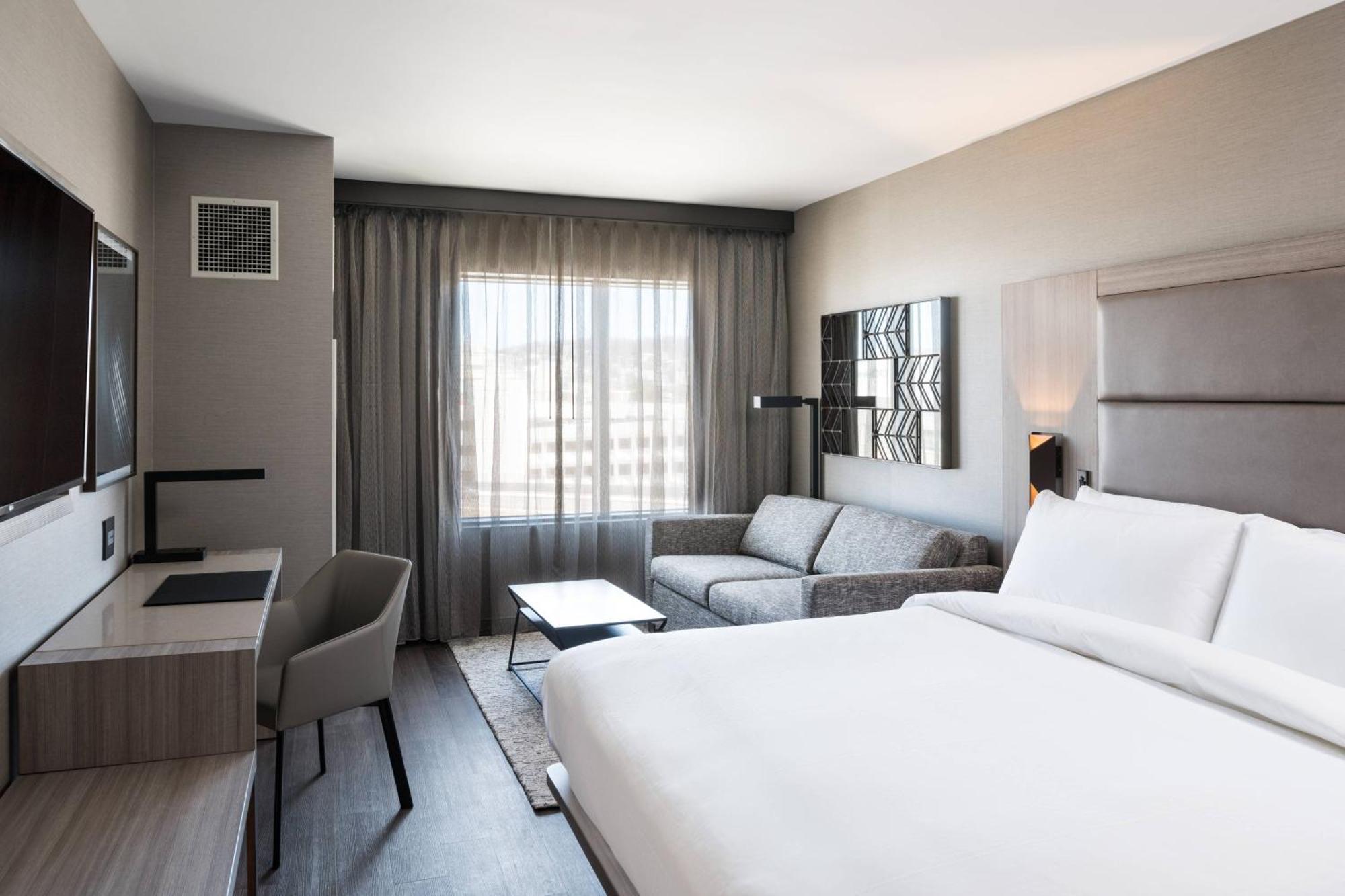 King Room with Sofa Bed