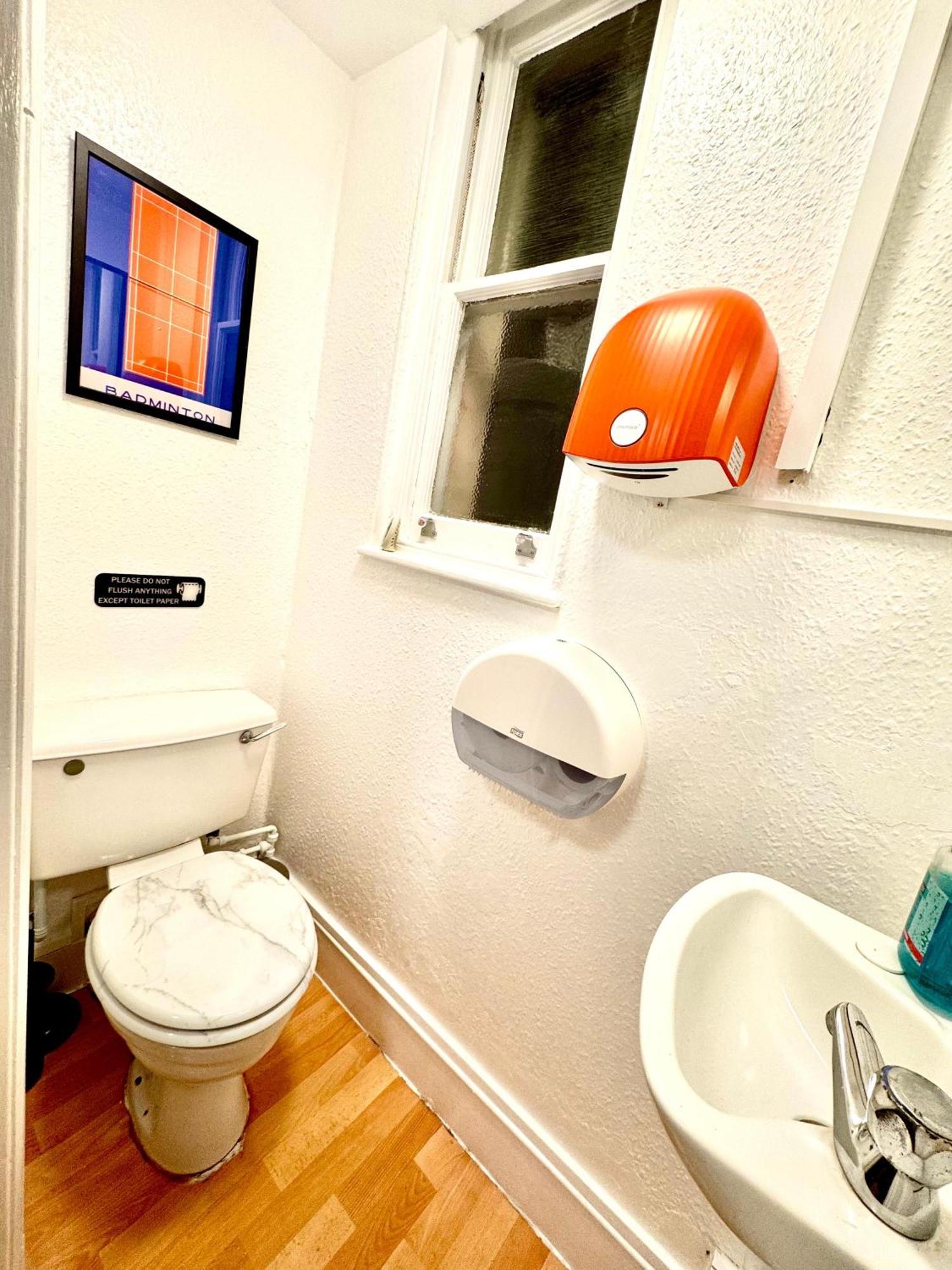 Twin Room Shared Toilet