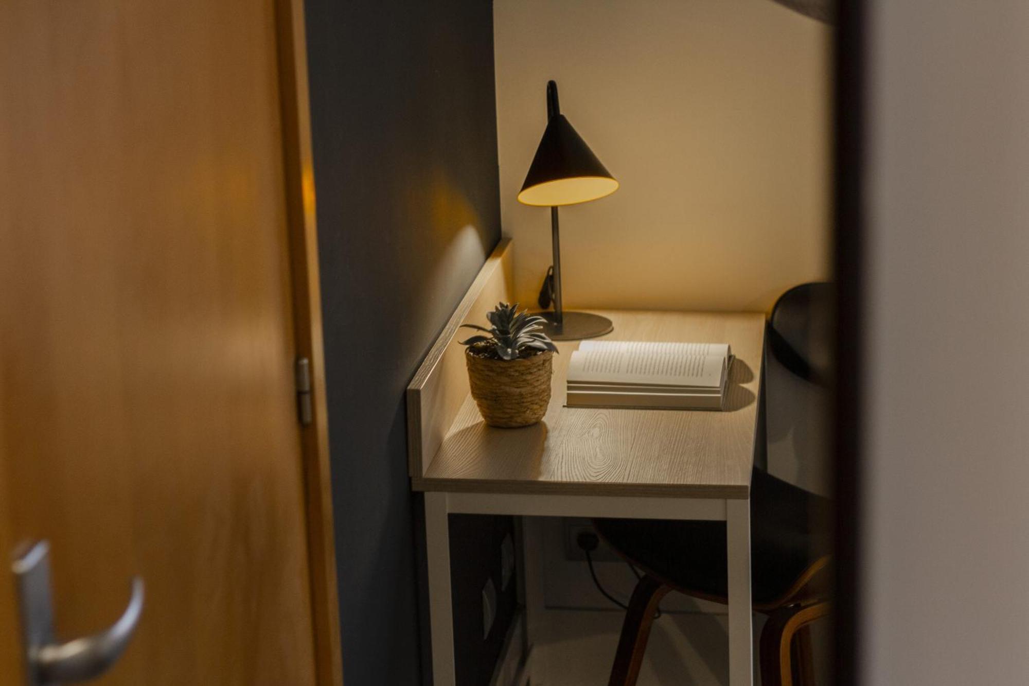 Single Room with Double Bed,1632988218:JPEG